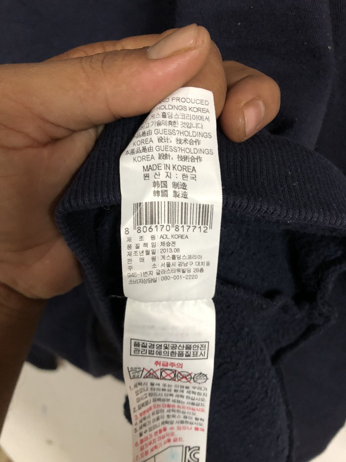 Guess Vintage Y2K Guess Sweatshirt Embroided Crewneck Size US L / EU 52-54 / 3 - 7 Thumbnail