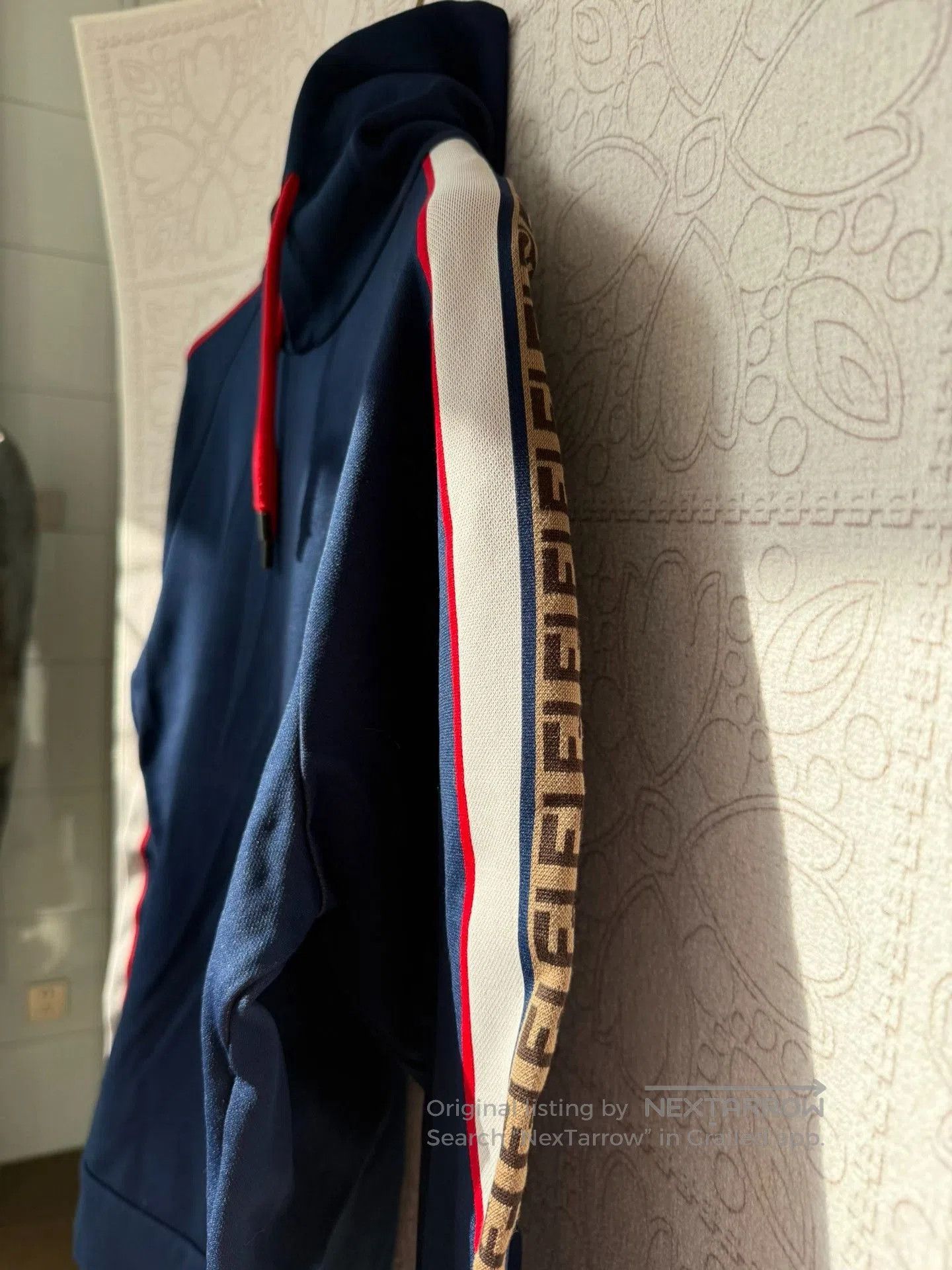 Fendi fendi logo printed hoodie in blue. Size US L / EU 52-54 / 3 - 3 Thumbnail