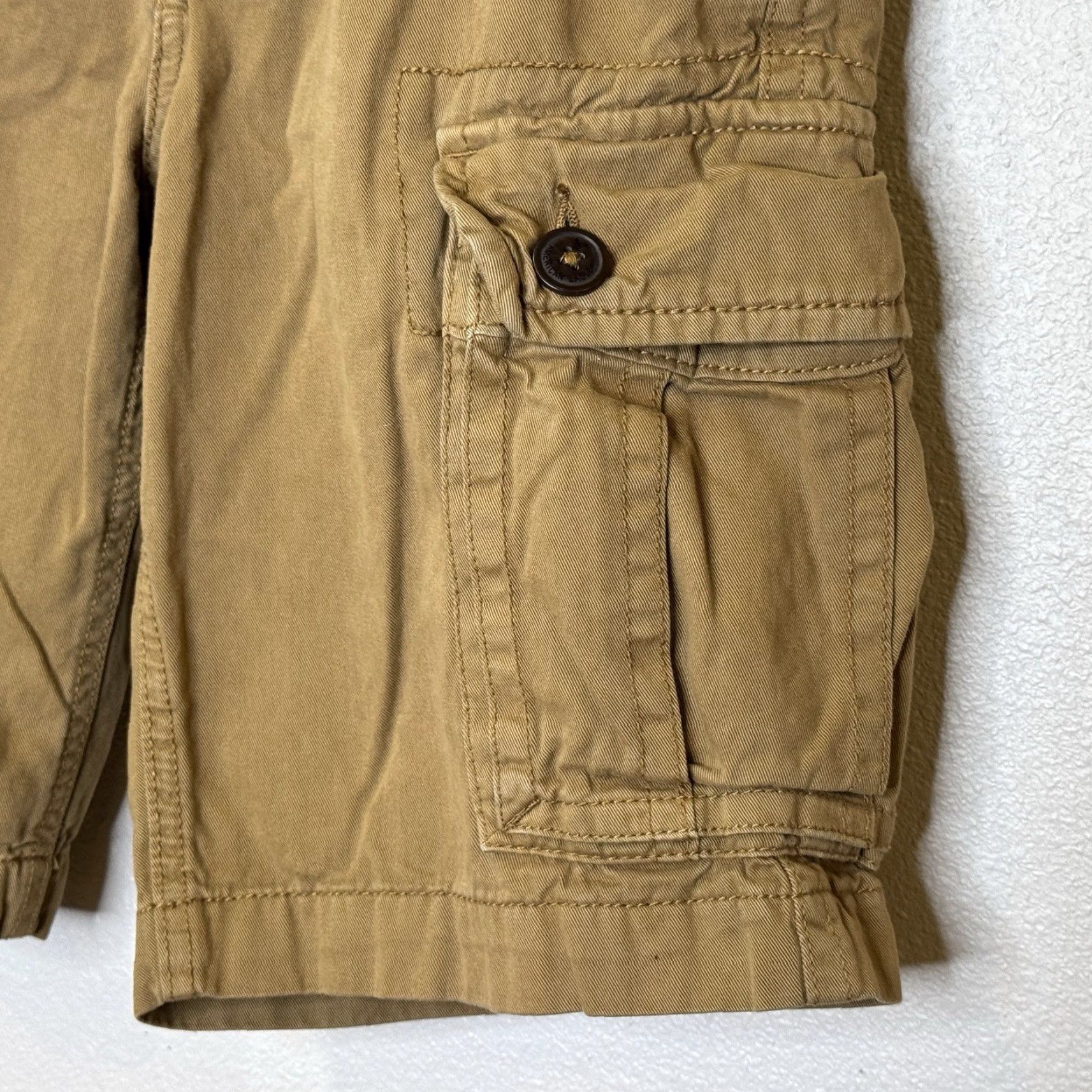 American Eagle Outfitters American Eagle Cargo Shorts Mens 26 Dark Khaki Brown 100% Cotton Classic Size US 26 / EU 42 - 3 Thumbnail