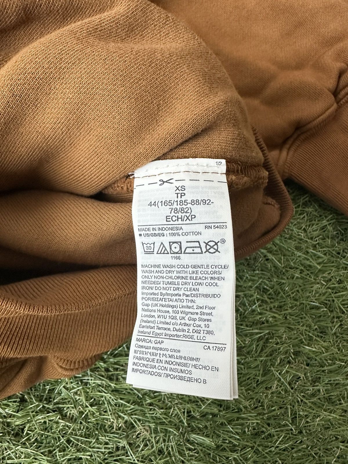 Gap × Yeezy Yeezy Gap Perfect Hoodie Light Brown Size XS Brand New Size US XS / EU 42 / 0 - 3 Thumbnail