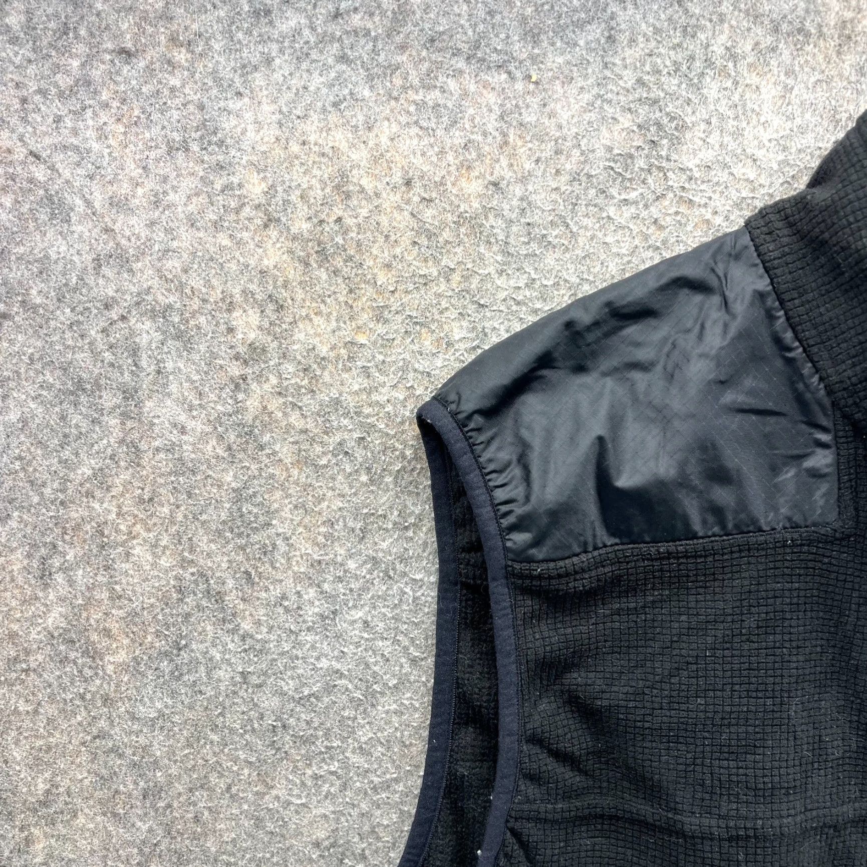 Vineyard Vines Vineyard Vines Vest Men Large Black Fleece Full Zip Polyester Sleeveless Sweater Size US L / EU 52-54 / 3 - 5 Thumbnail