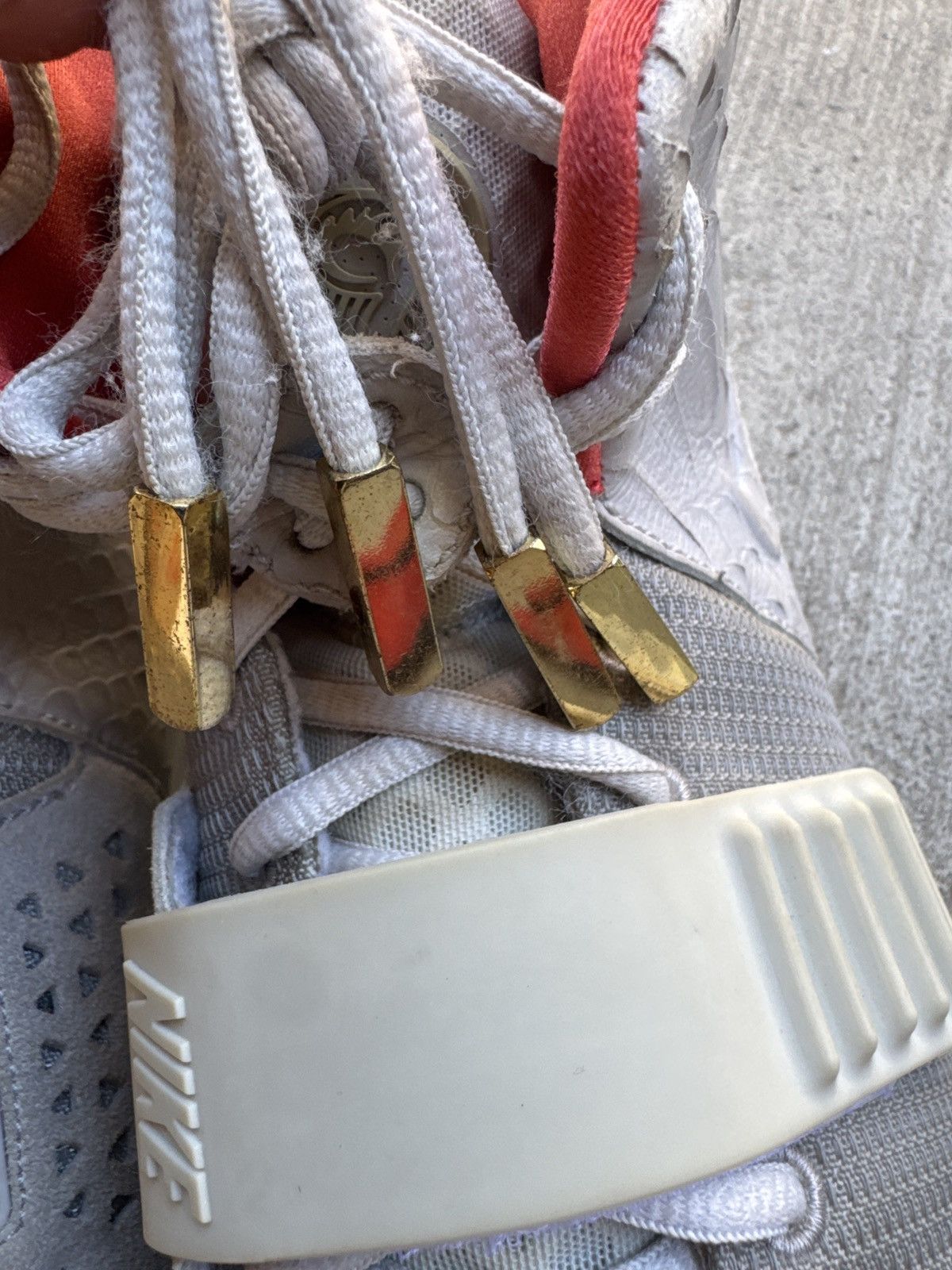 Kanye West × Nike NIKE AIR YEEZY 2 PURE PLATINUM SOLAR RED KANYE SIZE 11 Size US 11 / EU 44 - 12 Thumbnail
