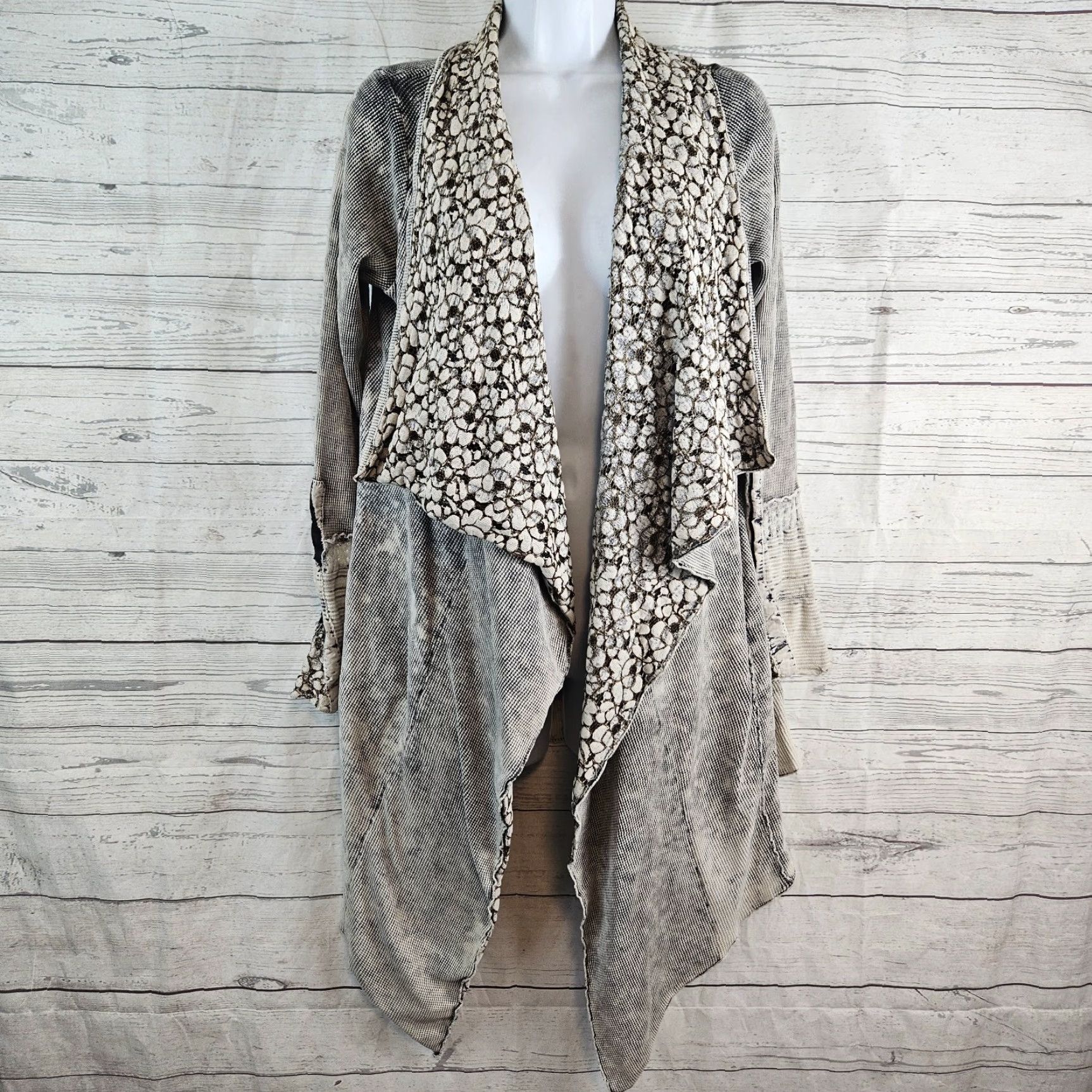 Vintage VINTAGE Aratta Silent Journey Cardigan Womens Waffle Knit Gray Cotton Sz M Size M / US 6-8 / IT 42-44 - 2 Thumbnail