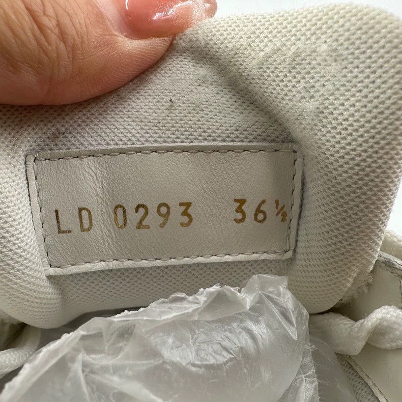 Louis Vuitton Louis Vuitton Trainer Blue and White Denim Casual Shoes Size US 6 / IT 36 - 8 Thumbnail