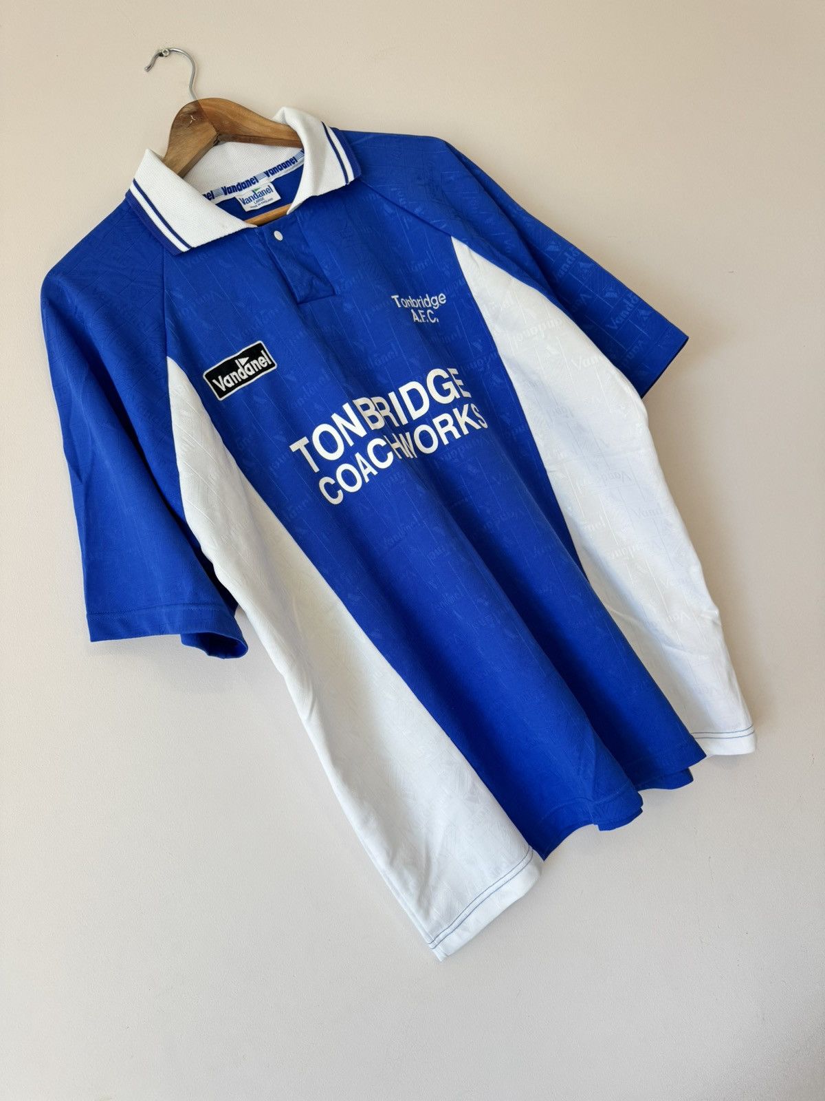 Vintage Vintage Tonbridge Angels AFC 90’s Home Soccer Jersey Shirt Size US L / EU 52-54 / 3 - 4 Thumbnail
