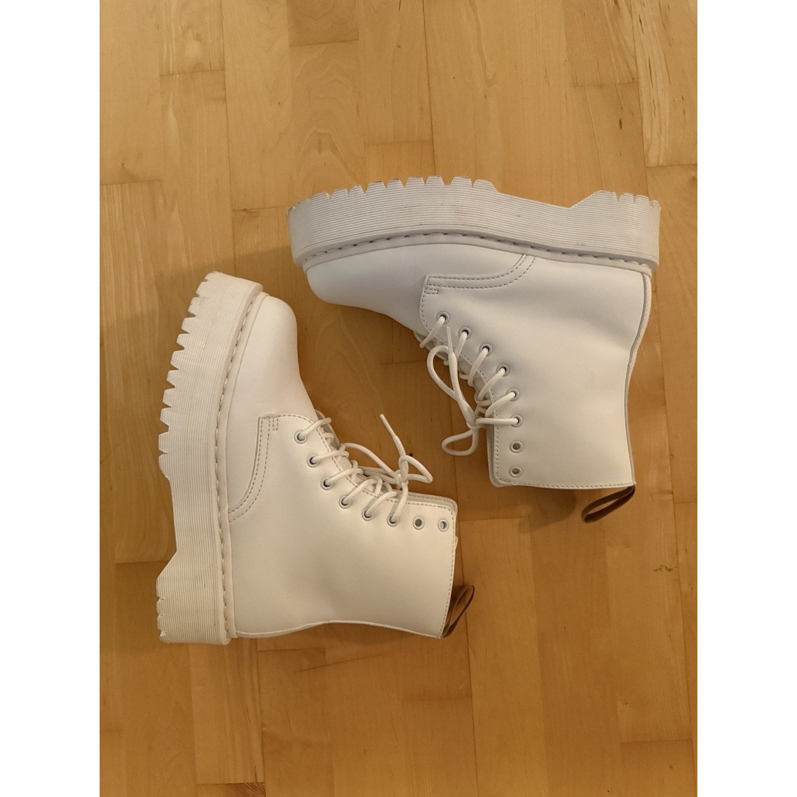 Dr. Martens Dr. Martens Vegan Jadon II Mono Platform Combat Boot 42 Size US 10 / IT 40 - 3 Thumbnail
