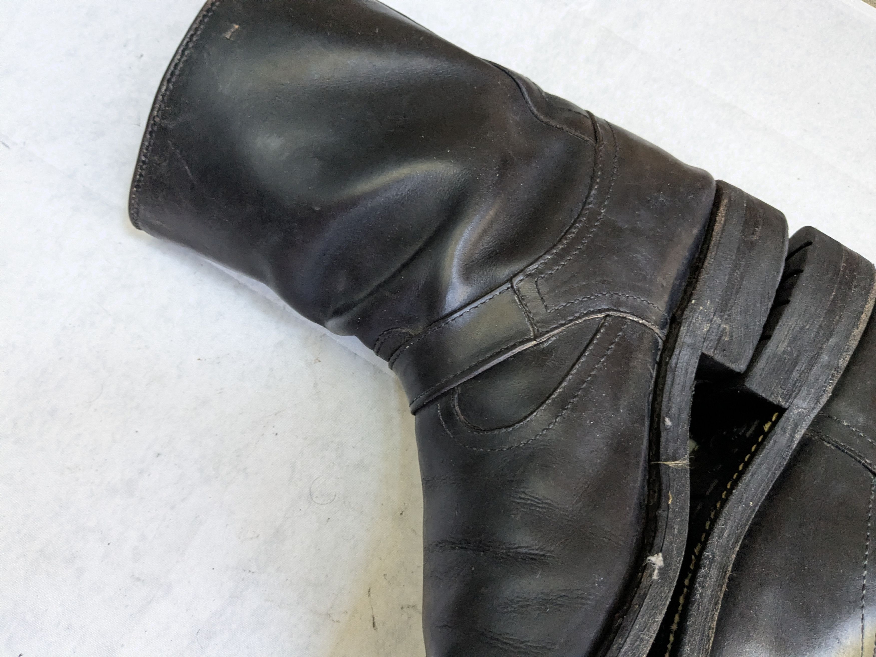 Frye Frye Engineer Boots Black Leather 9 D Buckle Size US 9 / EU 42 - 13 Thumbnail