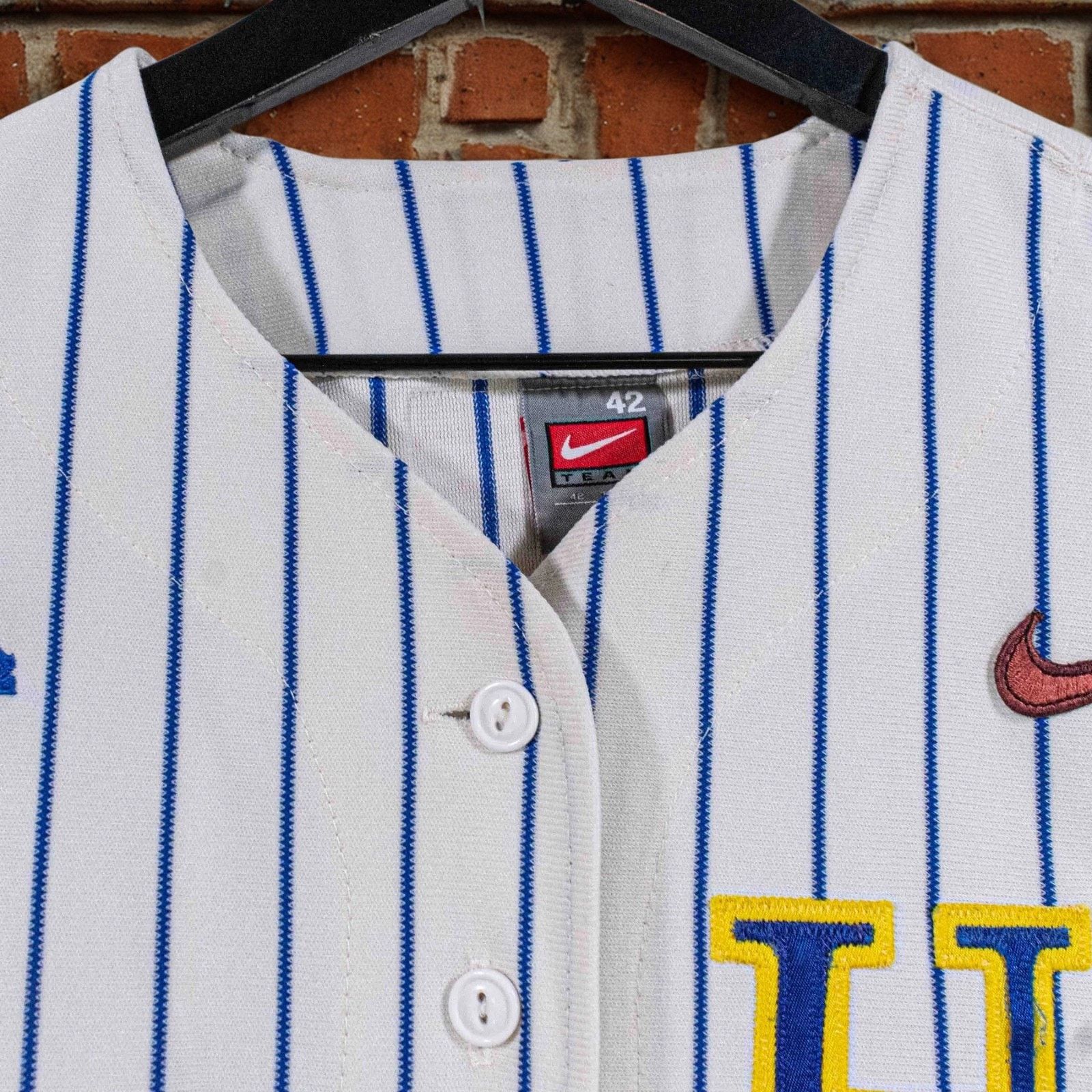 Nike Delaware Fightin Blue Hens Nike Baseball Jersey Sz 42 NCAA Size US L / EU 52-54 / 3 - 11 Thumbnail