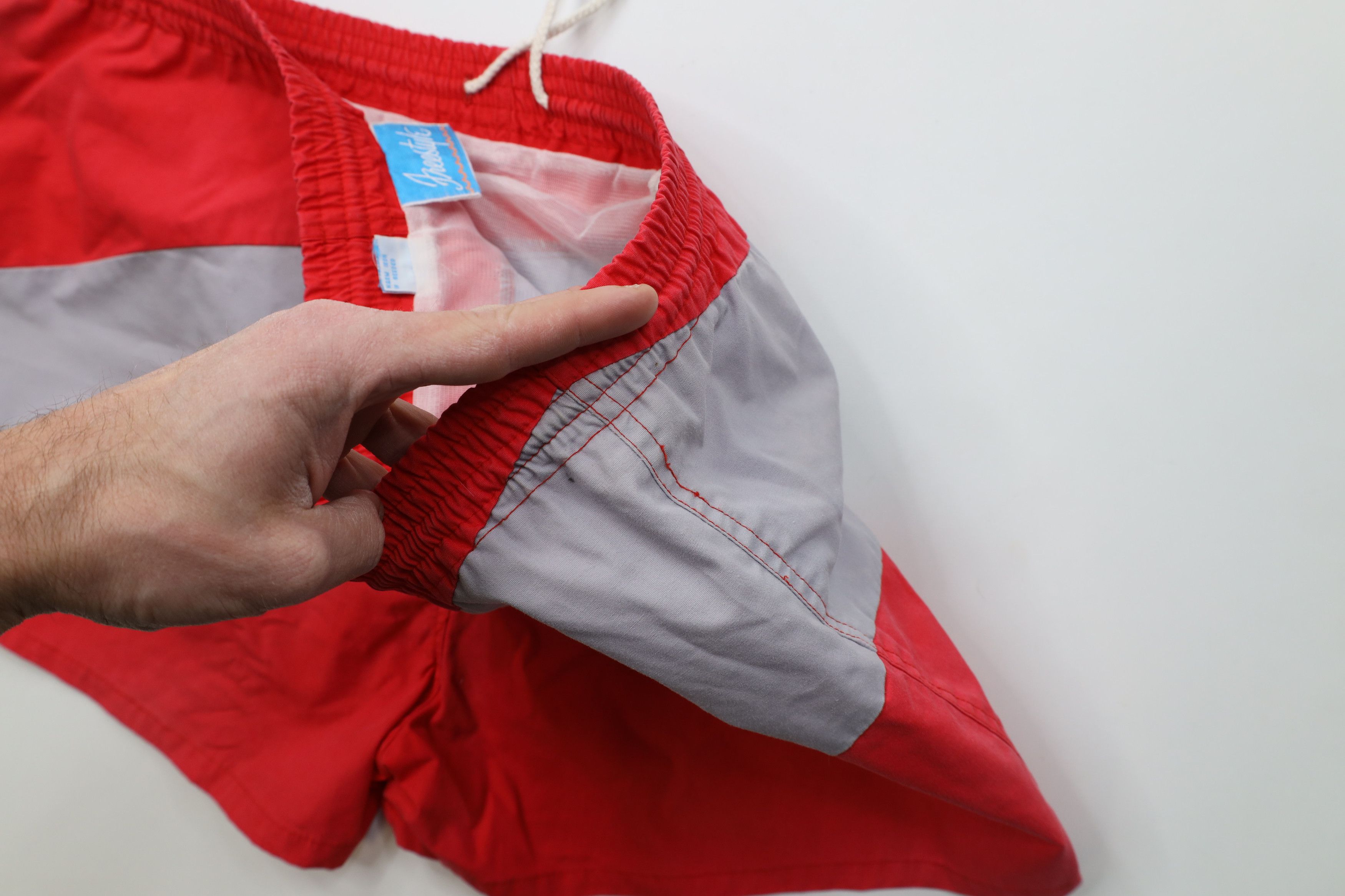 Vintage Vintage 70s 80s Streetwear Block Lined Shorts Swim Trunks Size US 38 / EU 54 - 11 Thumbnail