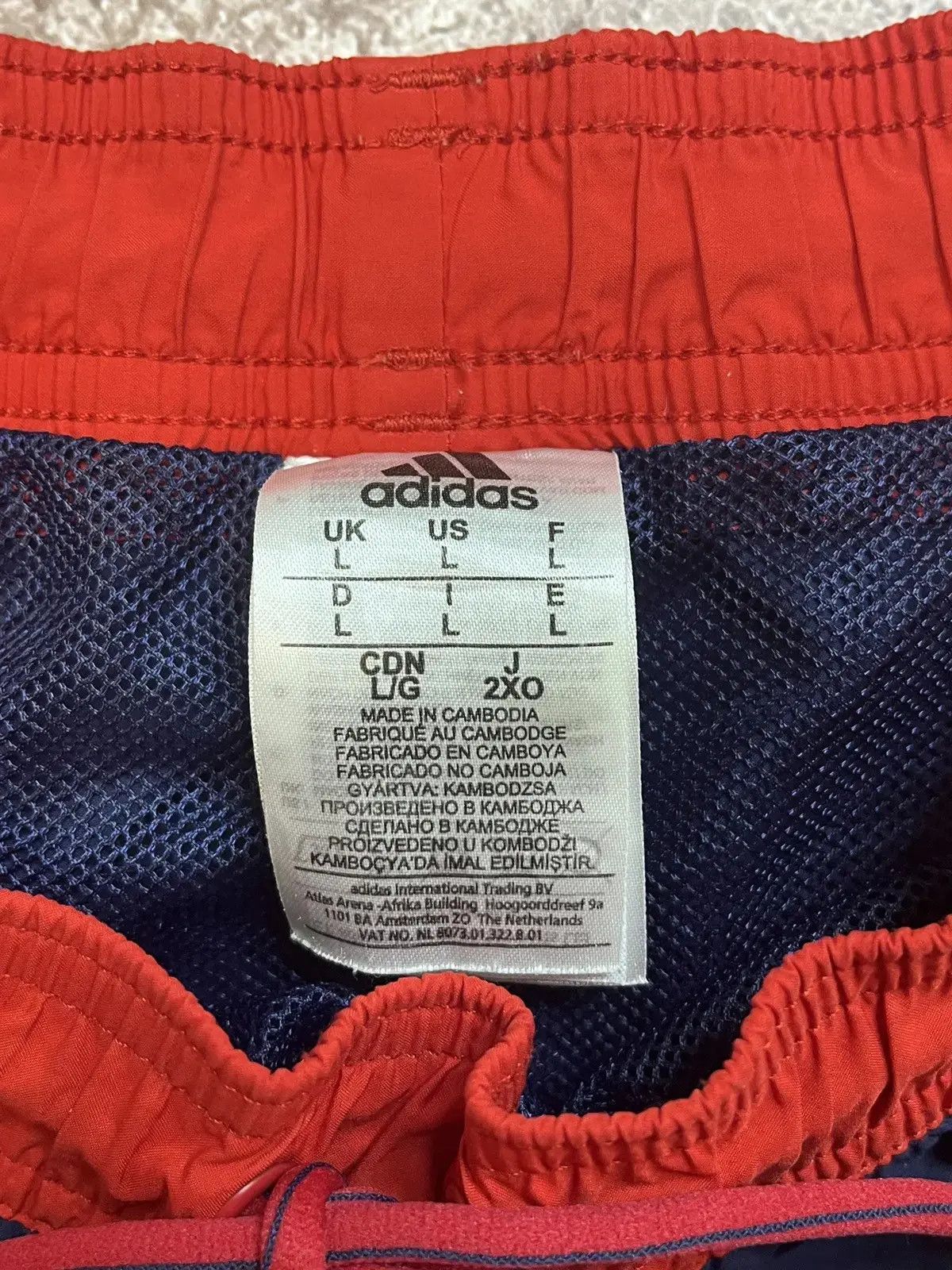 Adidas Vintage Adidas Sportswear Shorts Size US 32 / EU 48 - 3 Thumbnail