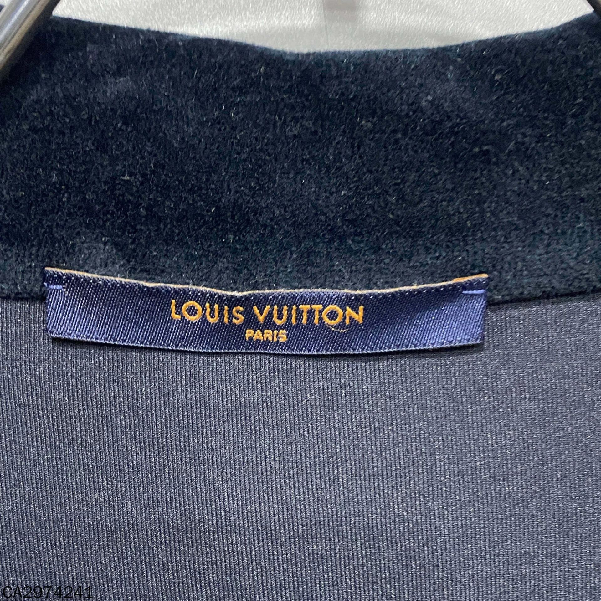 Louis Vuitton LV velvet embossed logo stand collar jacket XS Size XS / US 0-2 / IT 36-38 - 5 Thumbnail