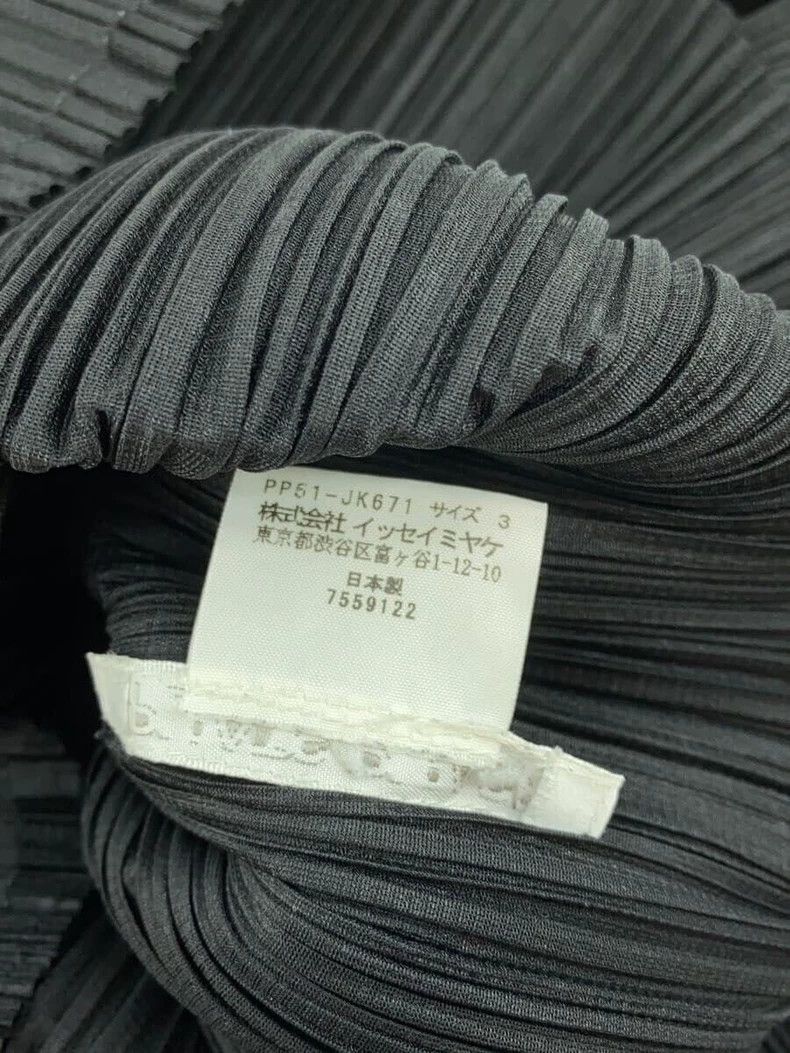 Issey Miyake Issey Miyake size:3 Black kelp pleated top Size M / US 6-8 / IT 42-44 - 4 Thumbnail
