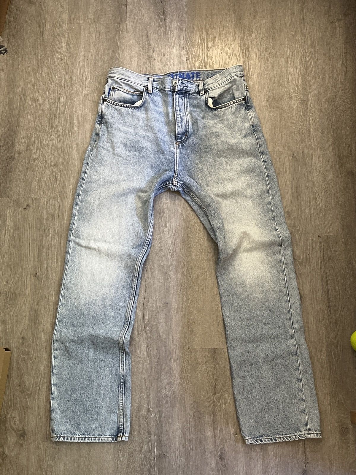 Hugo Boss Hugo boss nate baggy straight fit light wash jeans Size US 32 / EU 48 - 1 Thumbnail