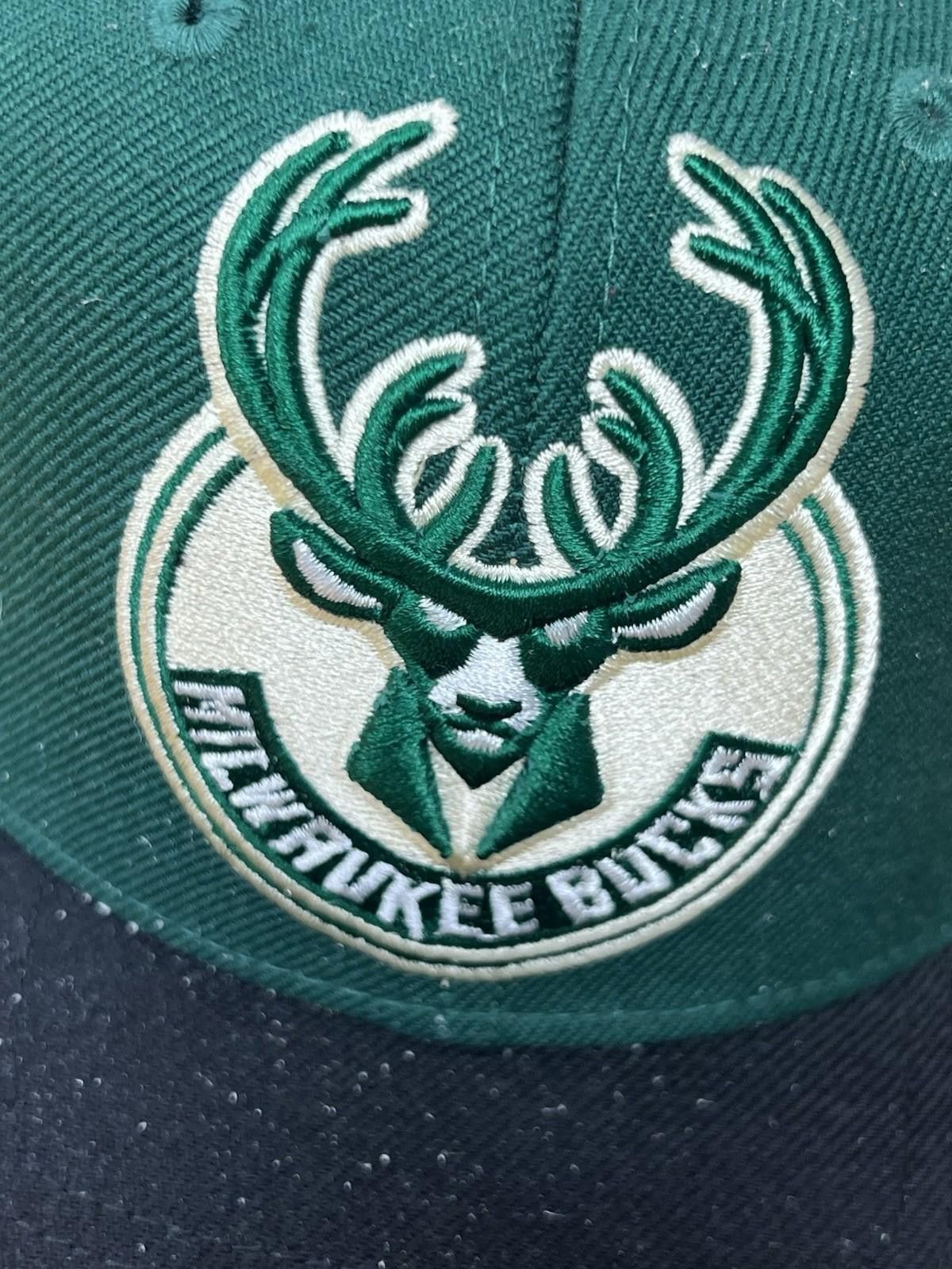 Mitchell & Ness Milwaukee Bucks Mitchell & Ness Black NBA Snapback Baseball Size ONE SIZE - 4 Thumbnail