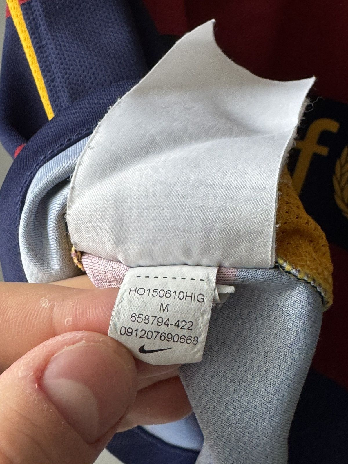 Nike Nike Barcelona 2015/16 Home Jersey (Messi) Size US M / EU 48-50 / 2 - 10 Thumbnail