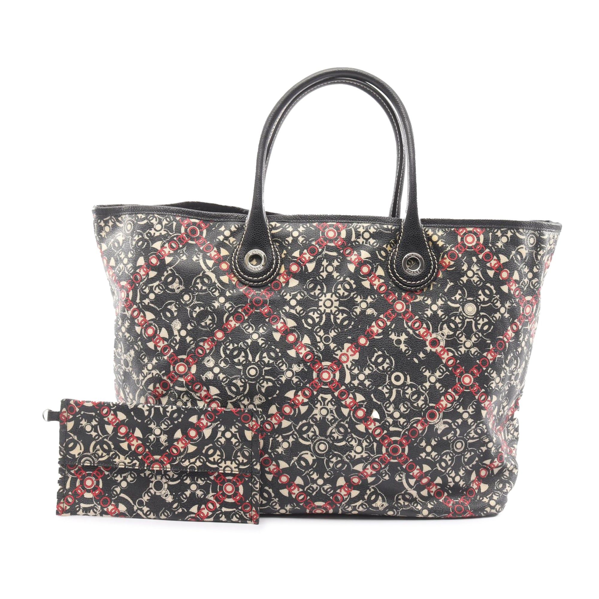 Chanel CC Coated Canvas Tote Size ONE SIZE - 1 Thumbnail