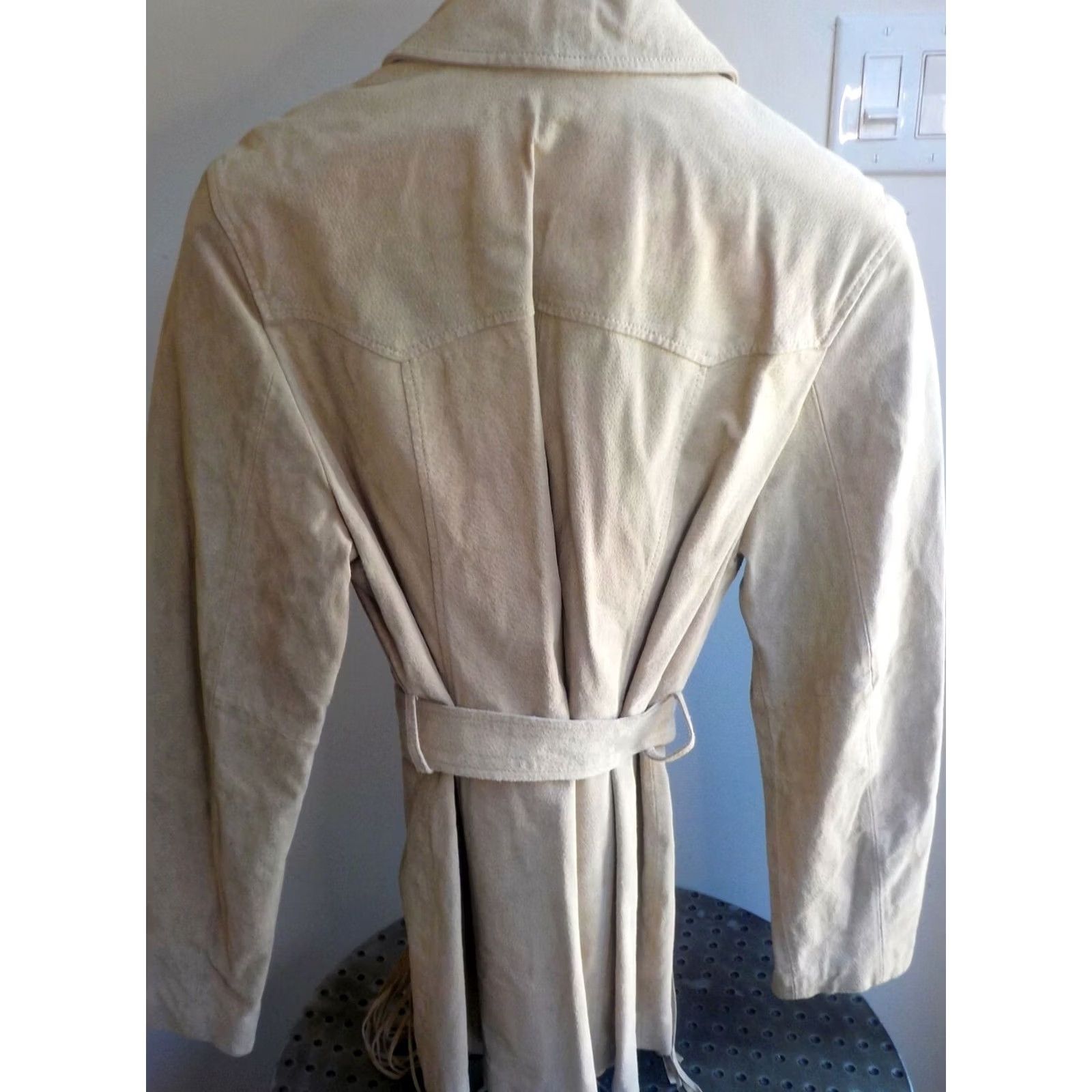 Vintage Colebrook Classics Beige Suede Coat Belted Button Front Fringe SZ Large Women Jacket/Coat Size L / US 10 / IT 46 - 3 Thumbnail