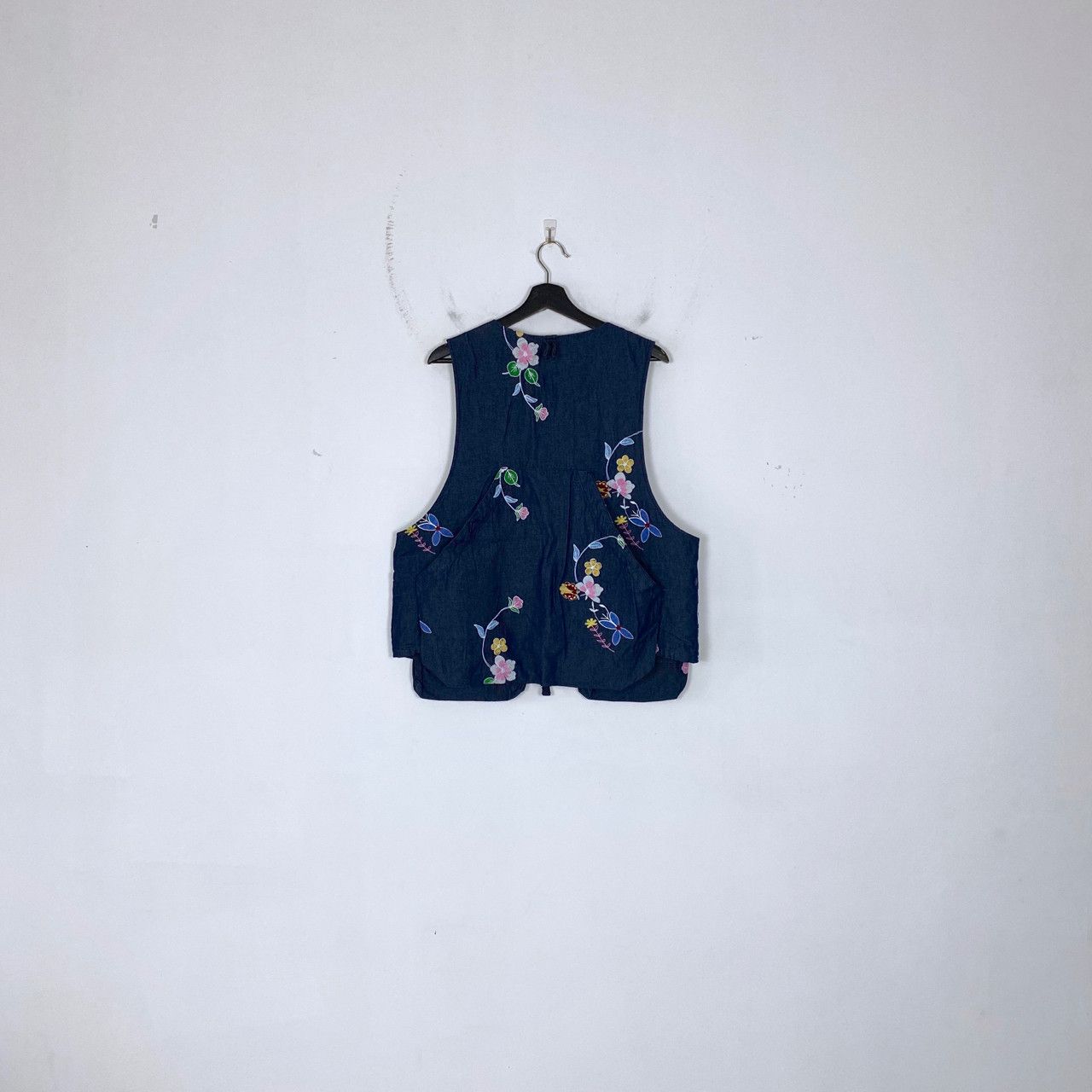 Engineered Garments ENGINEERED GARMENTS INDIGO DENIM FLORAL EMBROIDERY GAME VEST Size US L / EU 52-54 / 3 - 2 Thumbnail