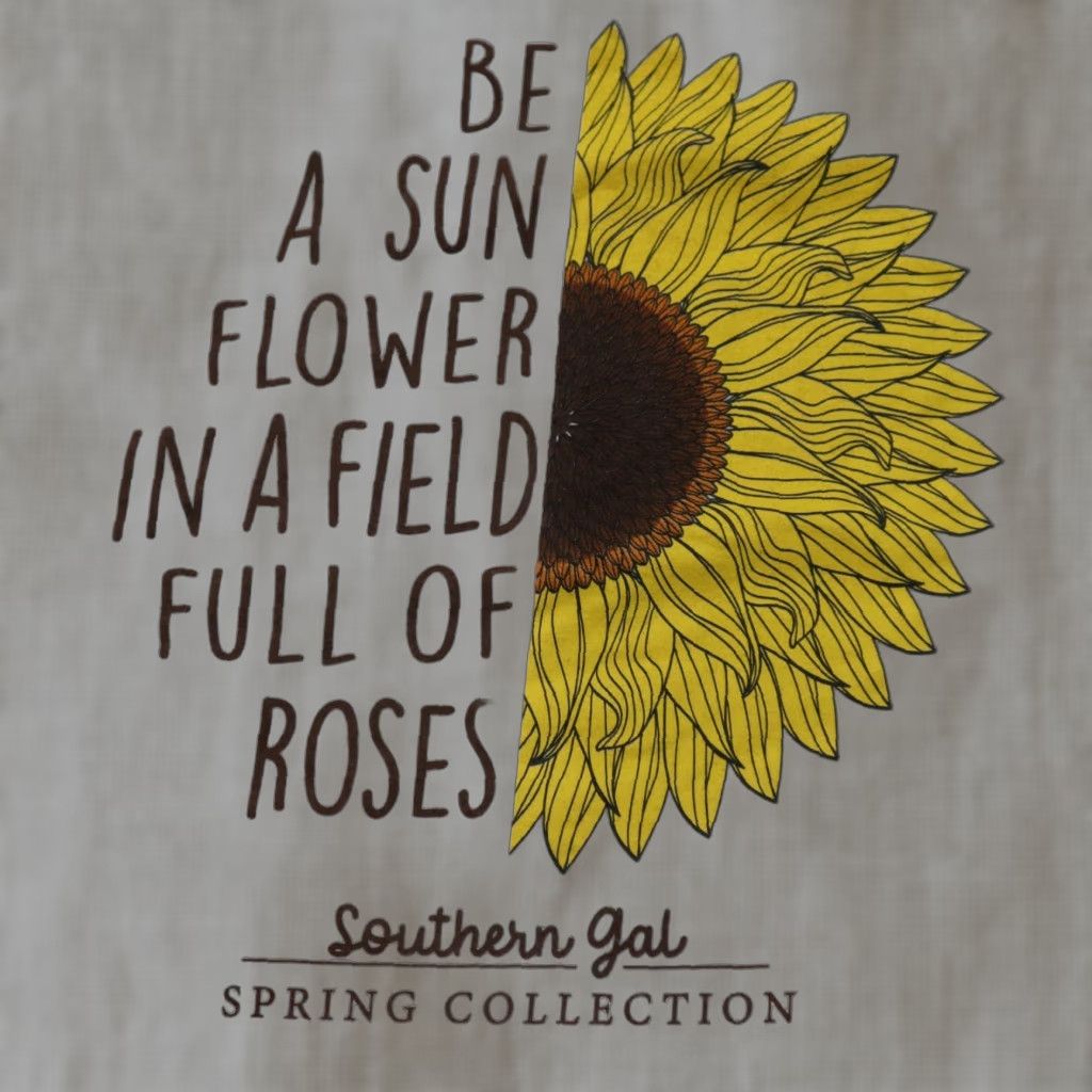 Sunflower Be a Sunflower in a field full of Roses Tee T-Shirt Women's Size M Medium Size M / US 6-8 / IT 42-44 - 1 Preview