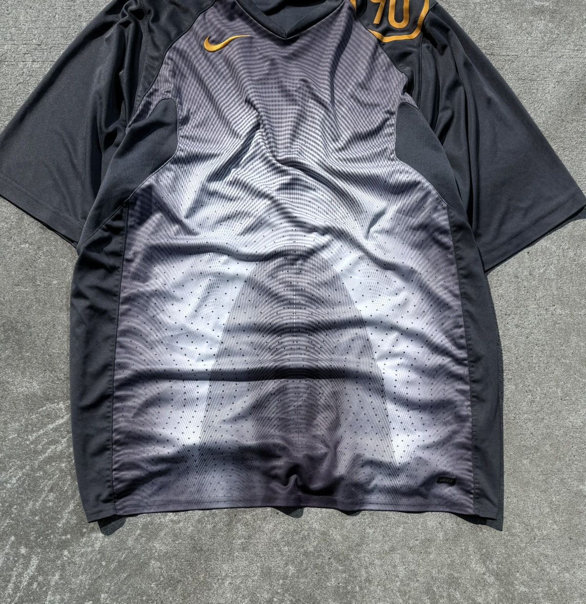 Other Vintage Nike y2k streetwear rare track t-shirt Size US XL / EU 56 / 4 - 4 Thumbnail
