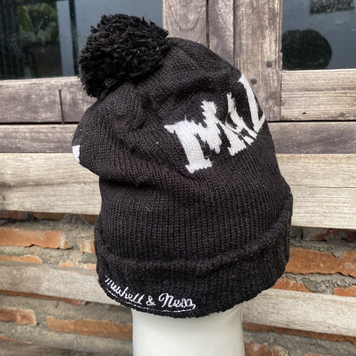 Mitchell & Ness × Rap Tees MALCOLM X POM BEANIE HATS Size ONE SIZE - 2 Thumbnail