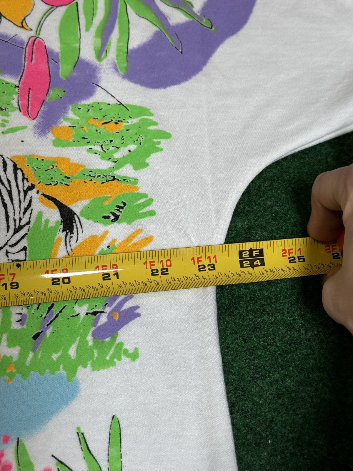 Cabin Creek × Vintage Vintage 90s African Safari zebra Short Sleeve Sweatshirt Size L / US 10 / IT 46 - 6 Thumbnail