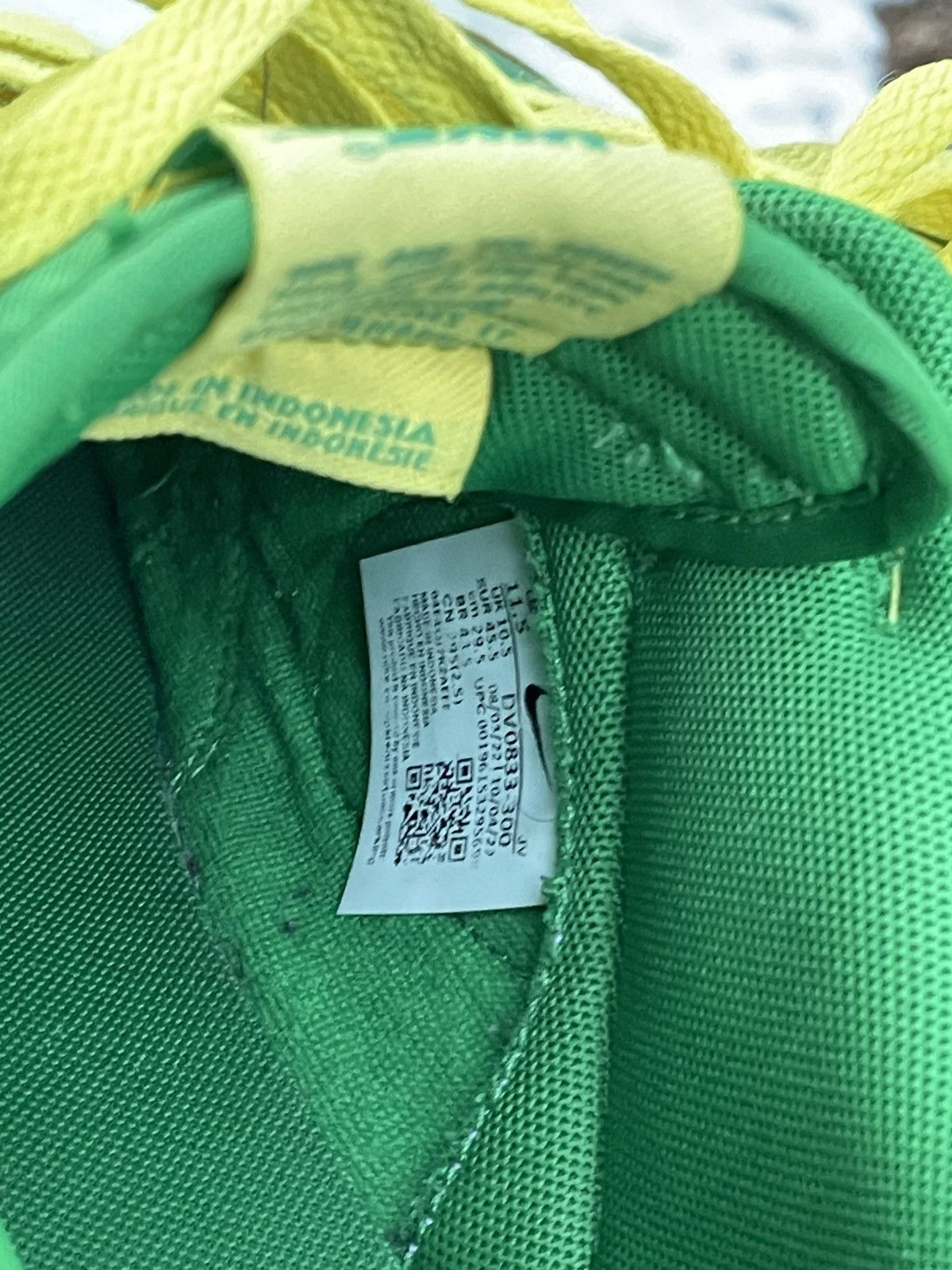 Nike Nike SB Dunk low Reverse Brazil Size US 11.5 / EU 44-45 - 9 Thumbnail