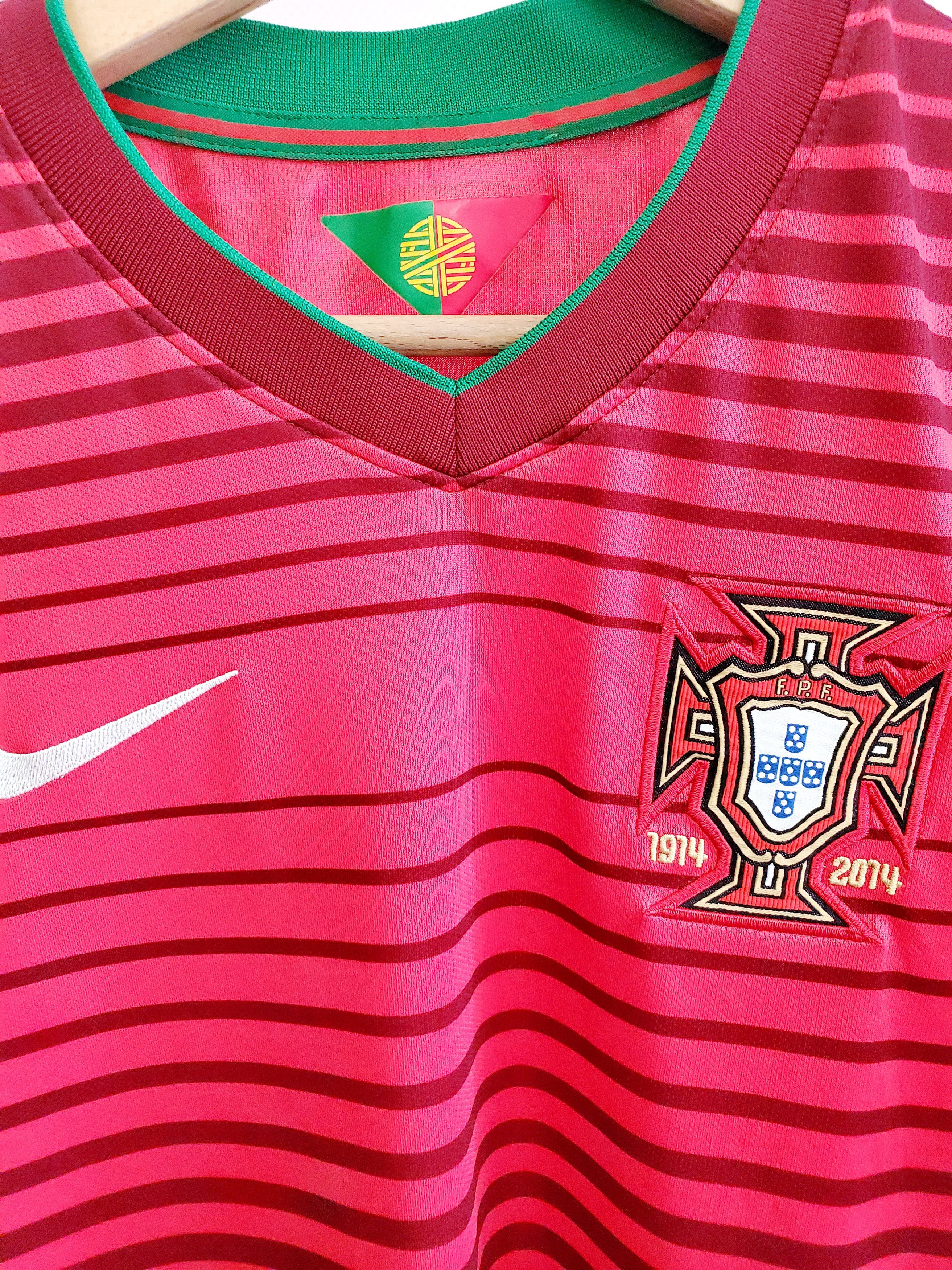 Nike PORTUGAL 2014 2015 HOME FOOTBALL SHIRT SOCCER JERSEY Size S Size US S / EU 44-46 / 1 - 2 Thumbnail