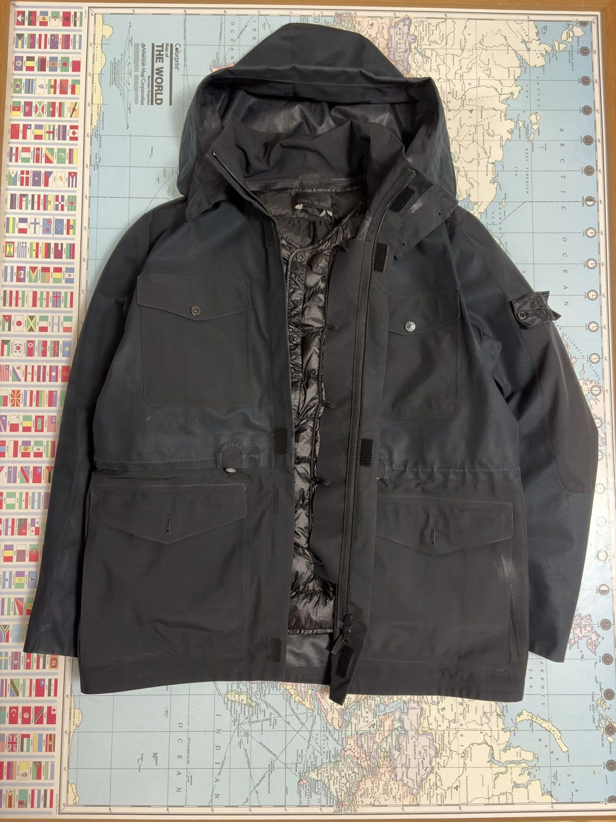 Stone Island Shadow Project Stone Island Tank Shield Ghost Piece | Black SZ XL Size US XL / EU 56 / 4 - 1 Thumbnail
