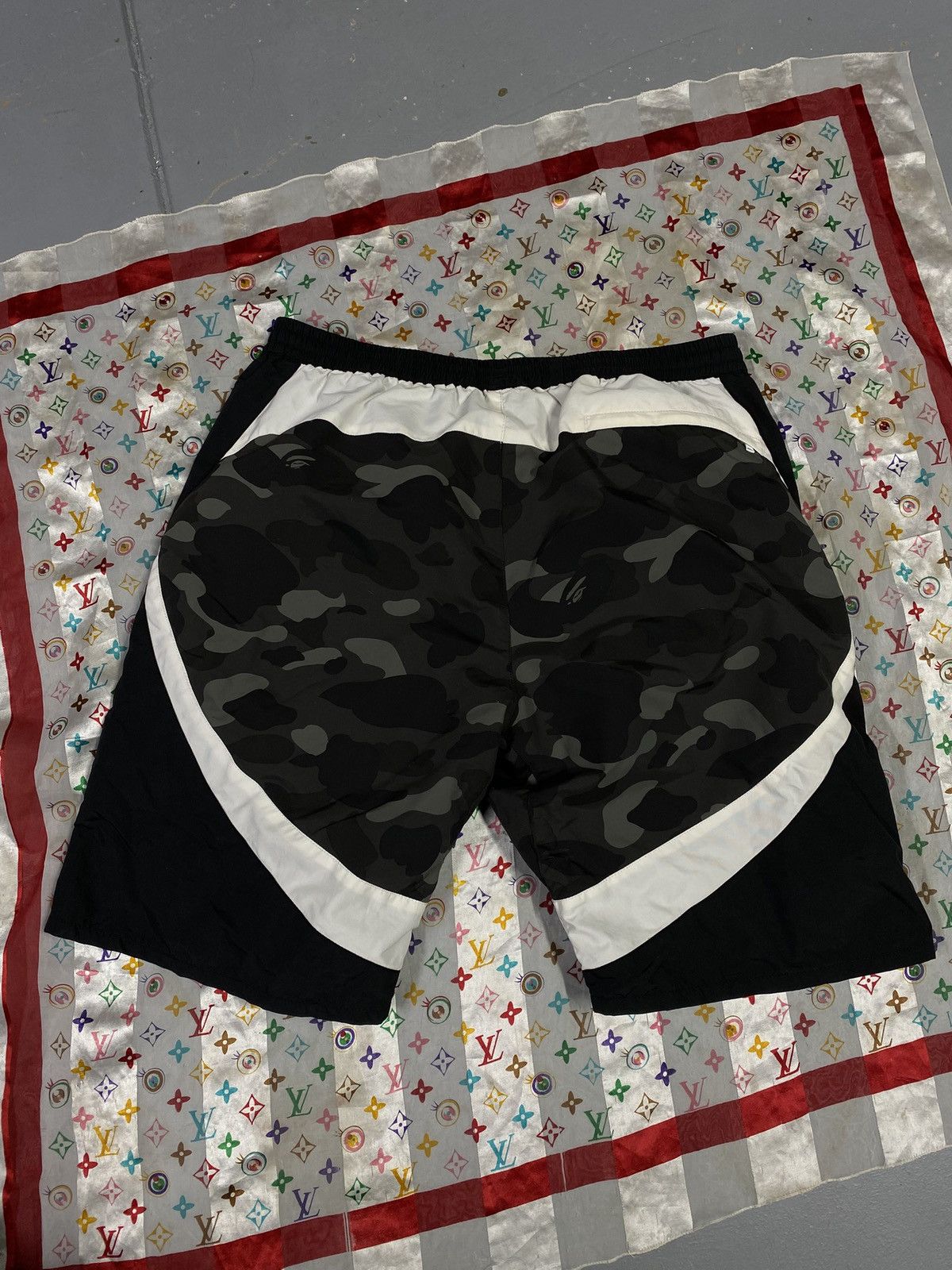 Bape A Bathing Ape Black Camo Bape Shorts Men’s Large Size US 34 / EU 50 - 2 Thumbnail