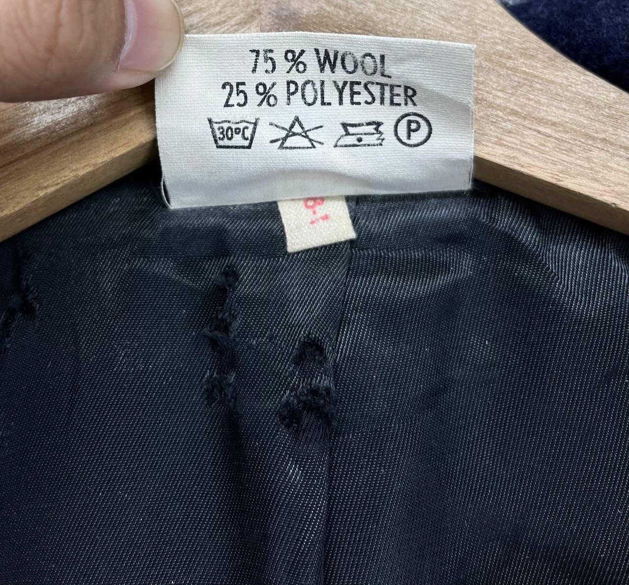 Vintage Vintage 80s German Navy Wool Peacoat Golden Button Jacket Size US S / EU 44-46 / 1 - 8 Thumbnail