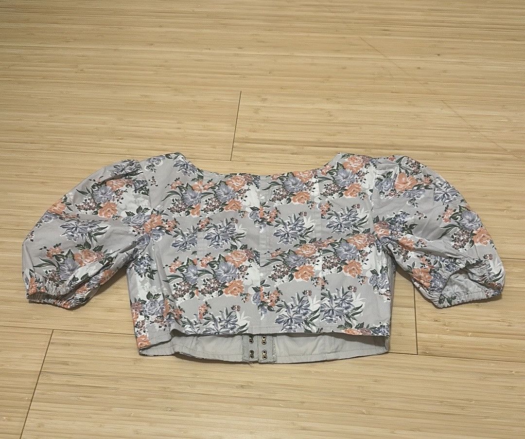 House of CB Alivia Floral Puff Sleeve Crop Top Size M / US 6-8 / IT 42-44 - 7 Thumbnail