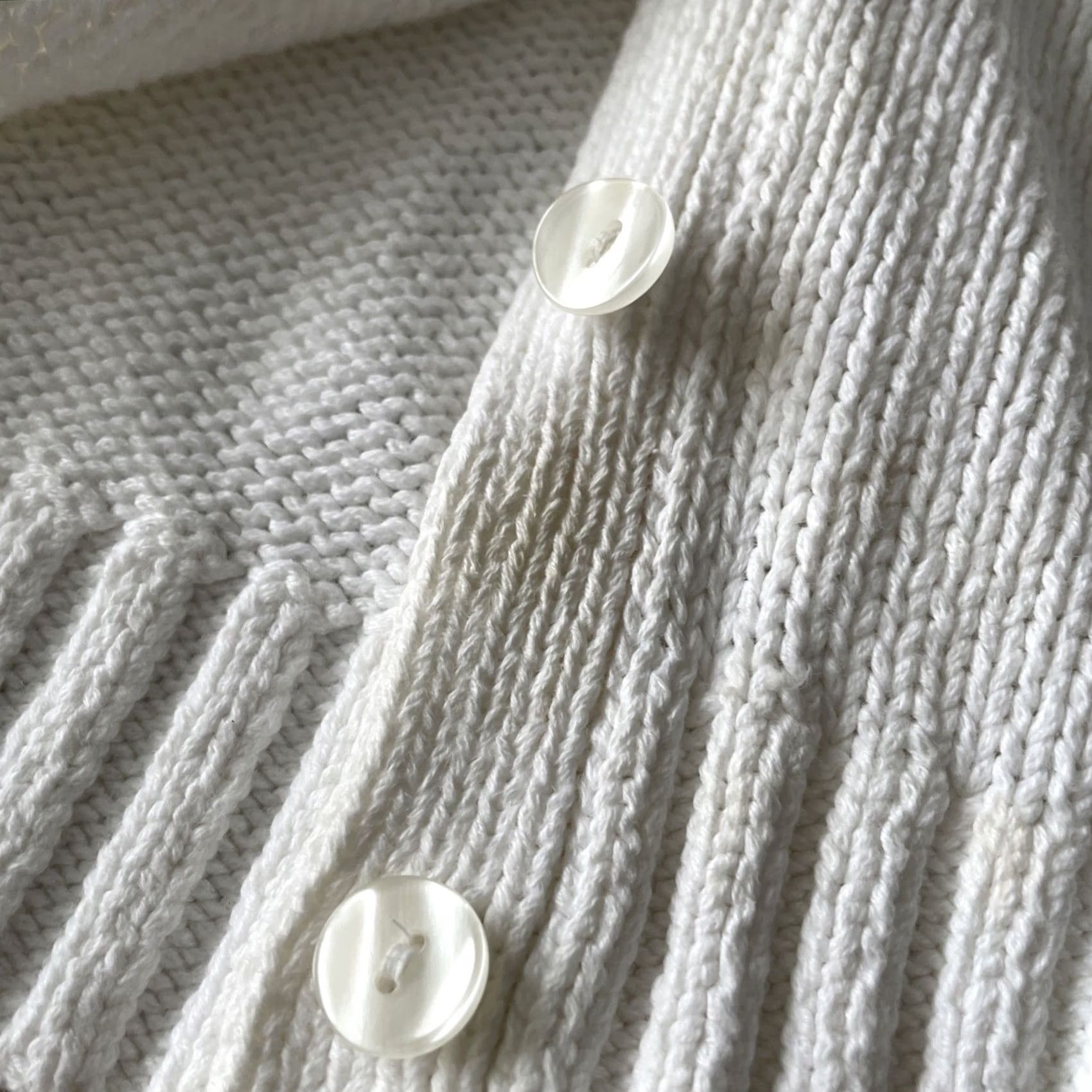 Talbots VINTAGE Talbots Cardigan Sweater Womens Large Cropped Heavyweight 90s Y2K White Cotton Knit Button Short Sleeve? Size L / US 10 / IT 46 - 4 Thumbnail