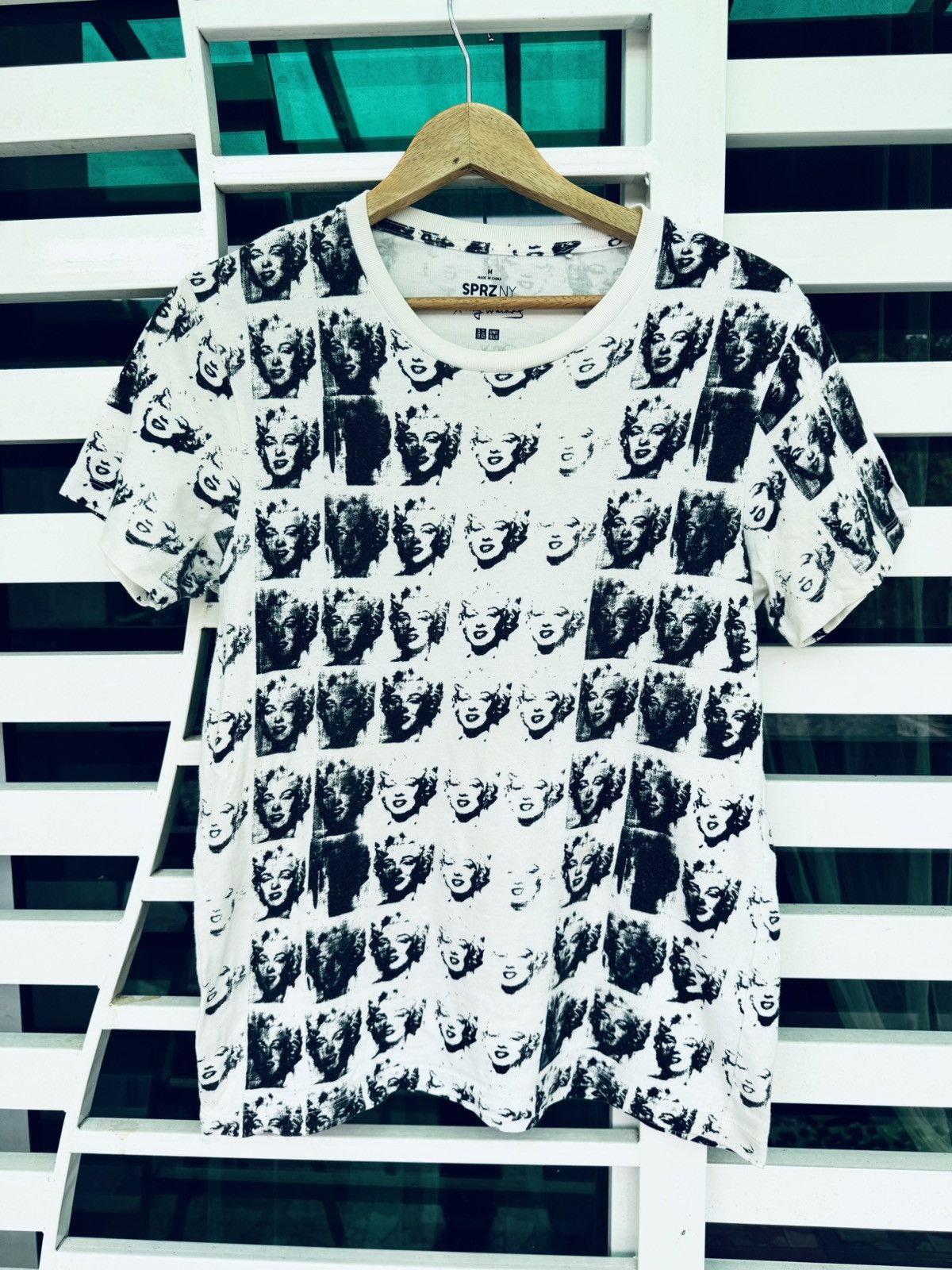 Andy Warhol × Uniqlo Uniqlo X SPRZNY X Andy Warhol - Full Print Manroe Size M / US 6-8 / IT 42-44 - 1 Thumbnail