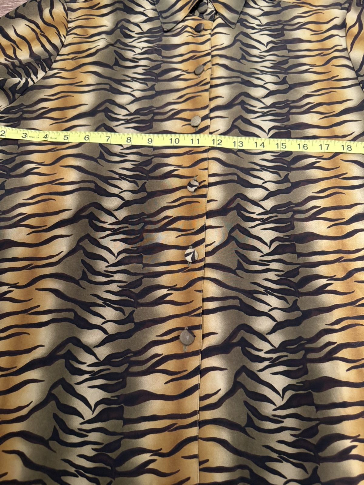 Vintage ***FINAL DROP***RARE 90s TIGER PRINT BUTTON UP SHIRT S-M Size US M / EU 48-50 / 2 - 4 Thumbnail
