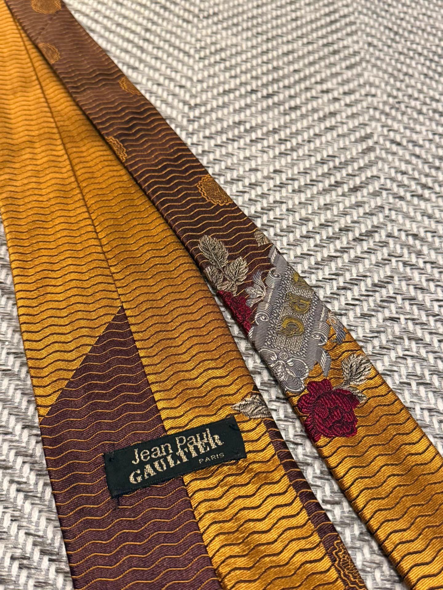 Jean Paul Gaultier Jean Paul Gaultier Rose Emblem Jacquard Tie K24 Size ONE SIZE - 6 Thumbnail