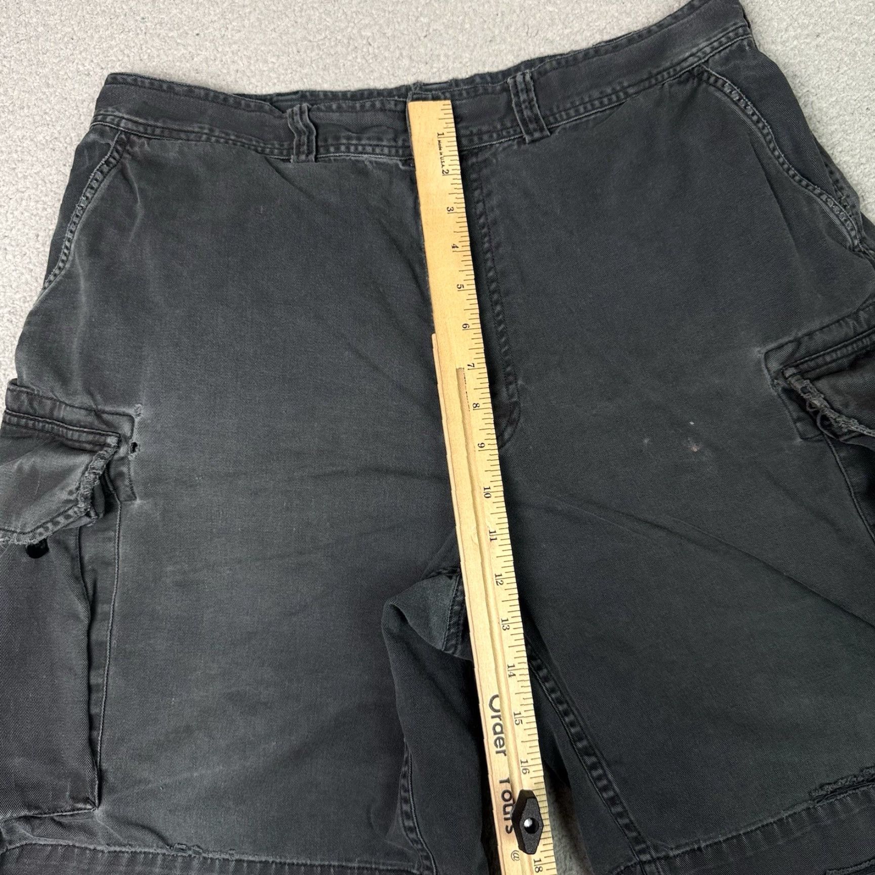 Polo Ralph Lauren VINTAGE Polo Ralph Lauren Cargo Shorts Mens 35 Gray Distressed 90s Relaxed Cotton Canvas Button Front Pockets 9in Inseam Noble Casual Size US XS / EU 42 / 0 - 7 Thumbnail