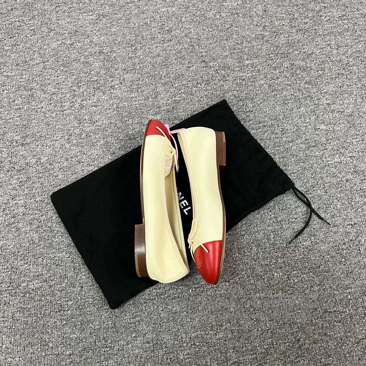 Chanel Chanel Spliced Bow Ballet Flats. Size US 4 / IT 34 - 6 Thumbnail
