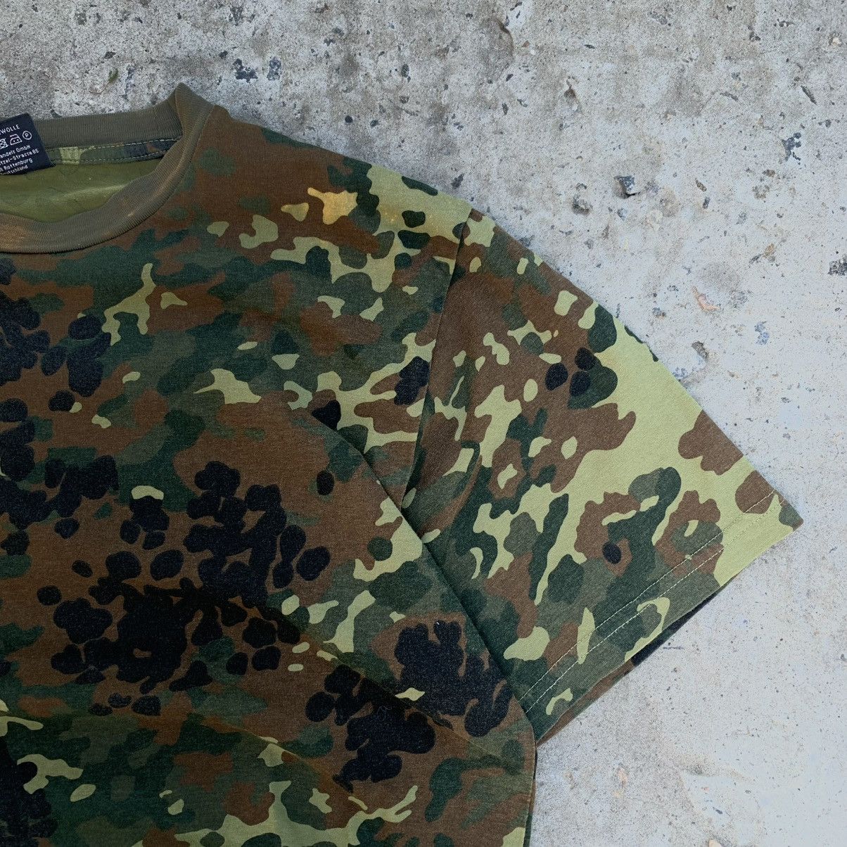Aeronautica Militare Japanese Style Germany Military Camo T-shirts Overprinted Size US S / EU 44-46 / 1 - 4 Thumbnail