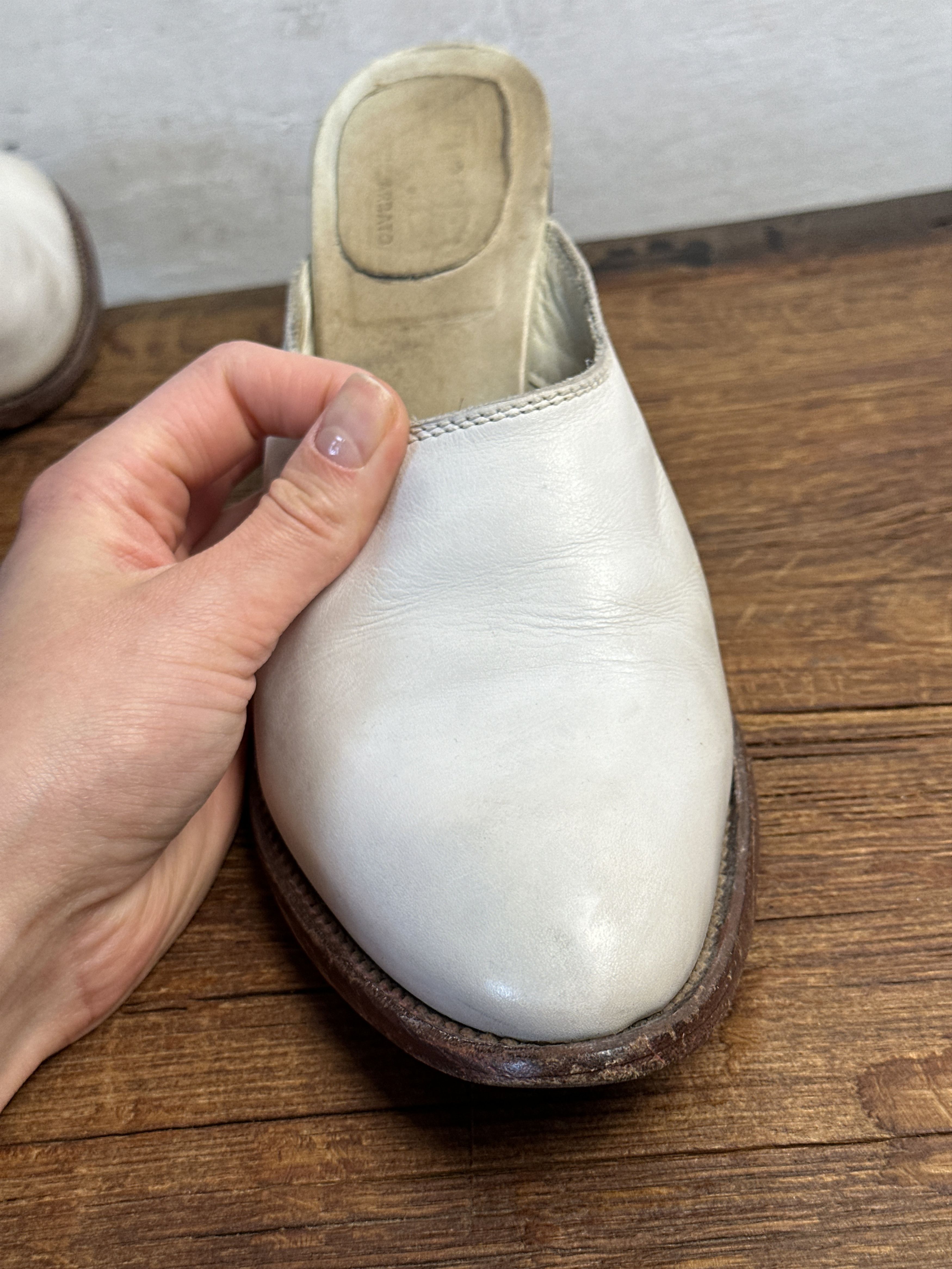 Gianni Barbato Gianni Barbato White Leather Mules Size US 9 / IT 39 - 11 Thumbnail