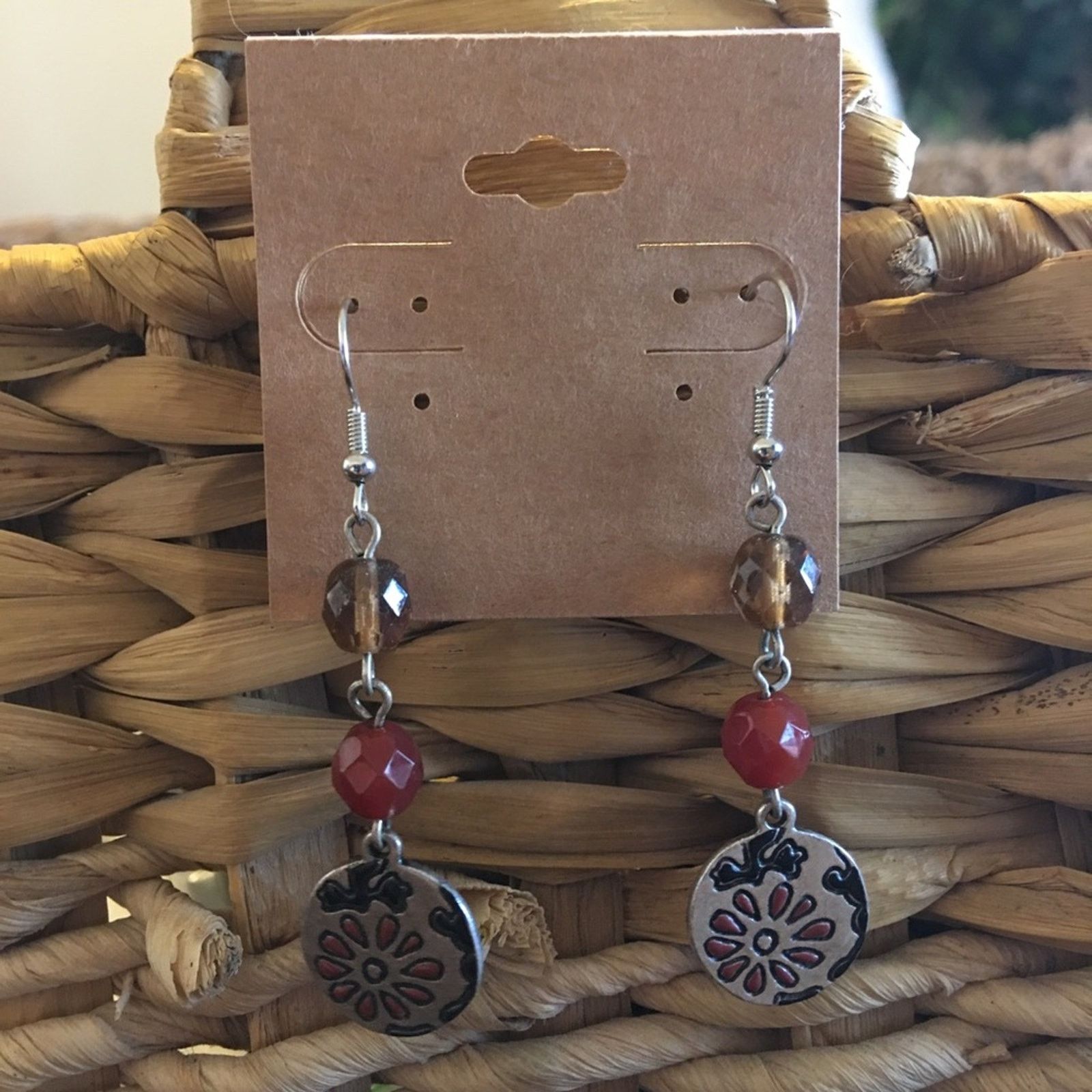 Jewelry Flower medallion faceted glass bead dangle earring Size ONE SIZE - 1 Thumbnail