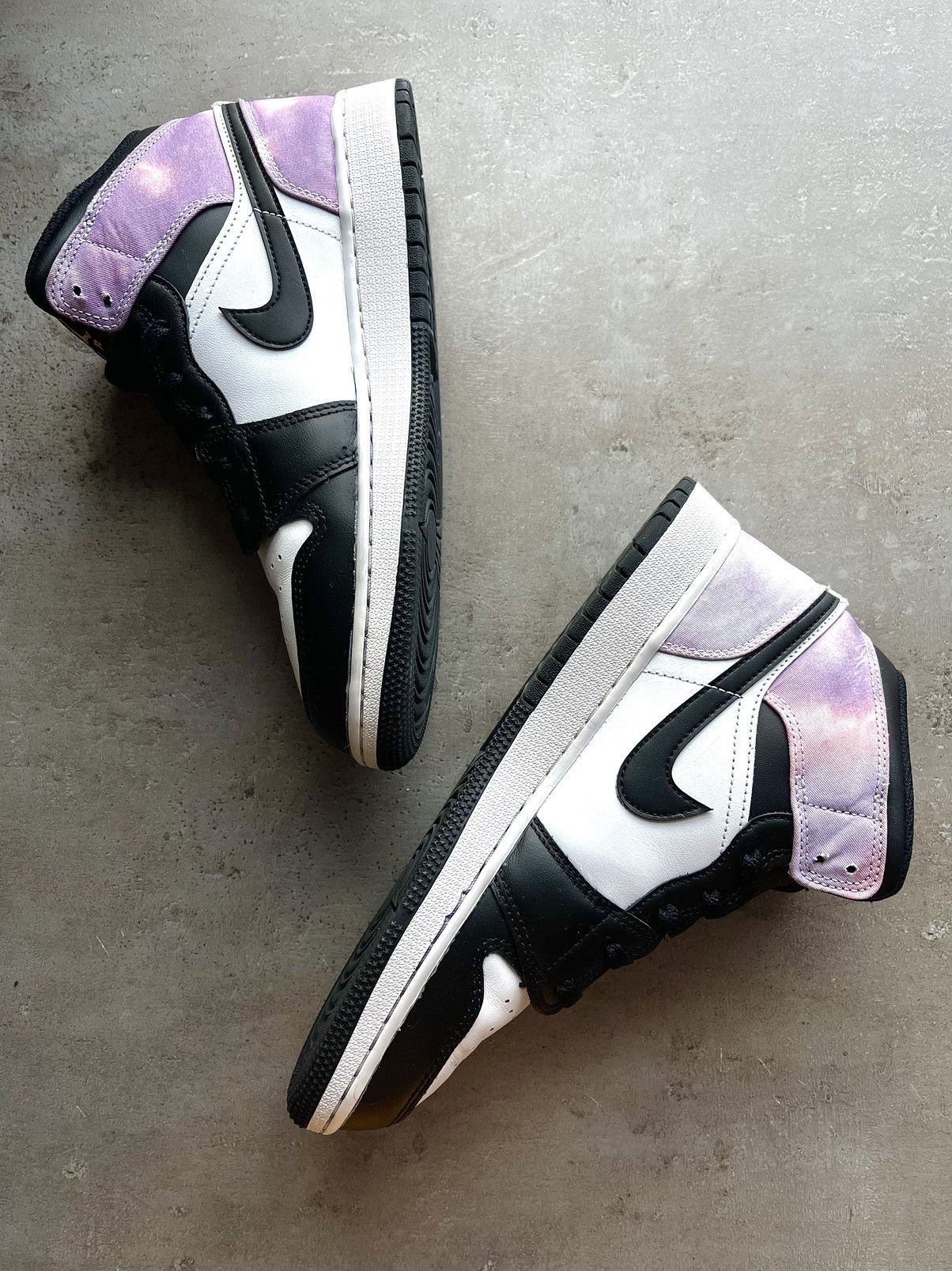 Jordan Brand Air Jordan 1 Mid GS “Tie Die” Bleached Coral White Sneakers Size US 7 / IT 37 - 6 Thumbnail