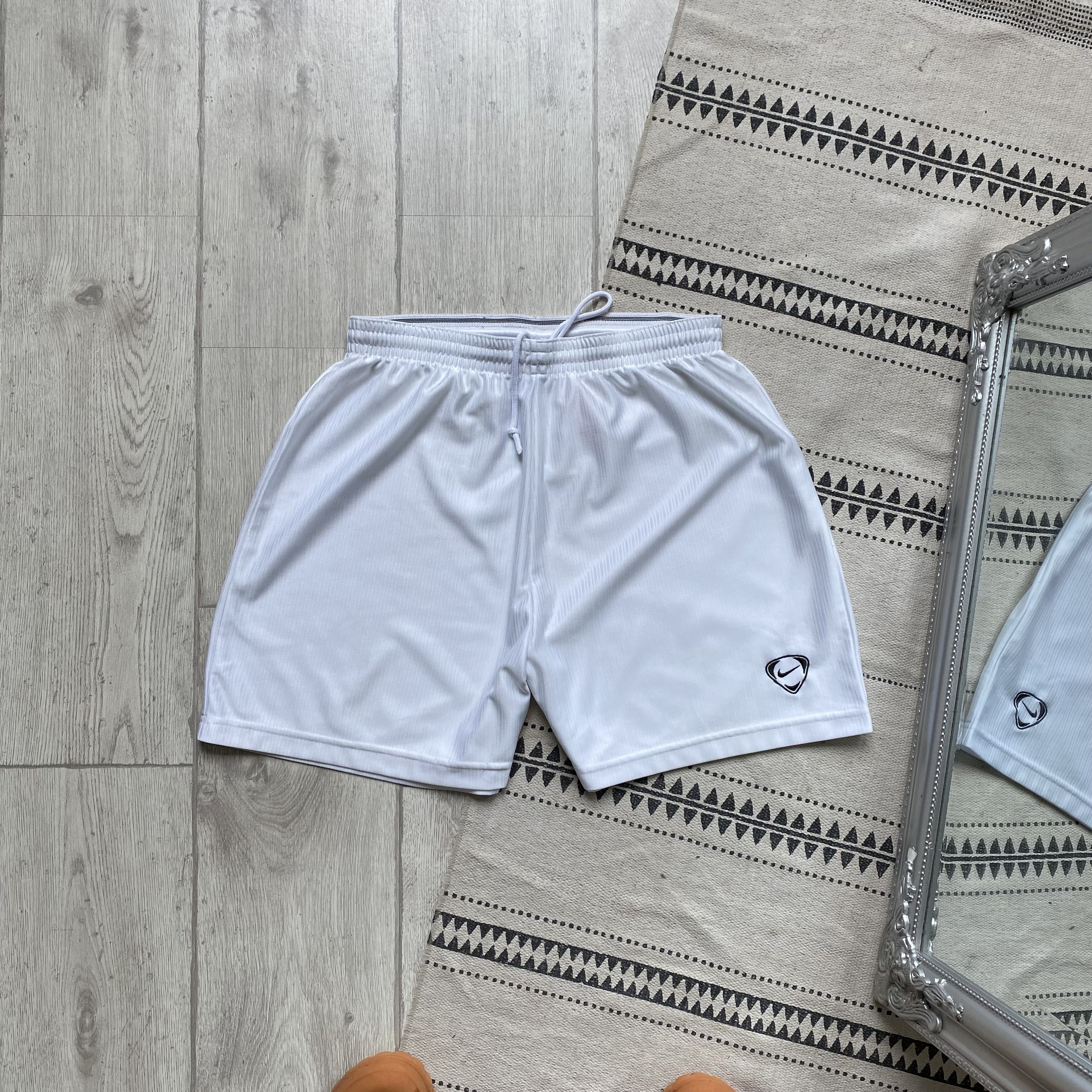 Nike Vintage Athletic Nike shorts light soccer training Size US 34 / EU 50 - 1 Thumbnail