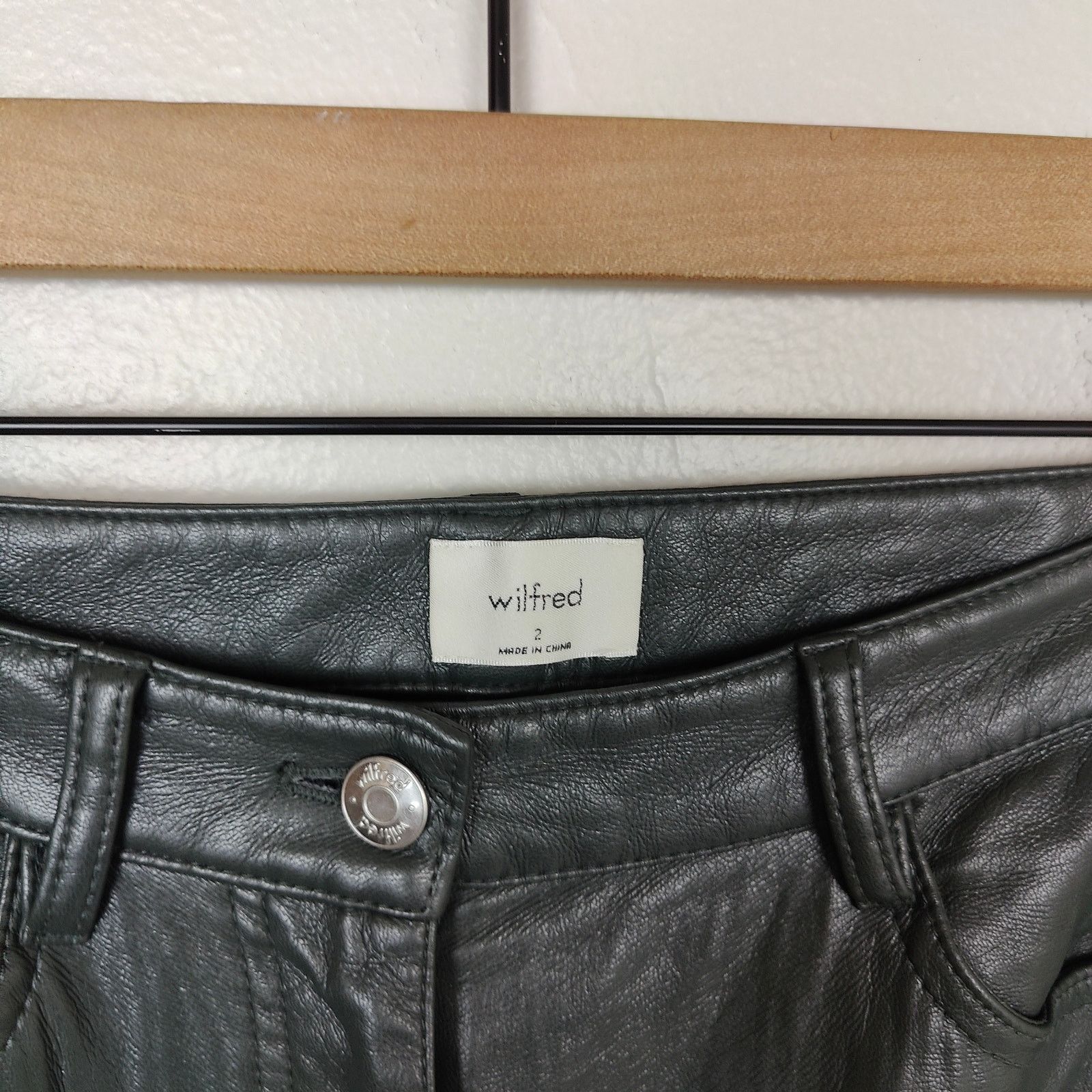 Aritzia Aritzia Wilfred Melina Pants Womens 2 Faux Leather Size 26" / US 2 / IT 38 - 5 Thumbnail