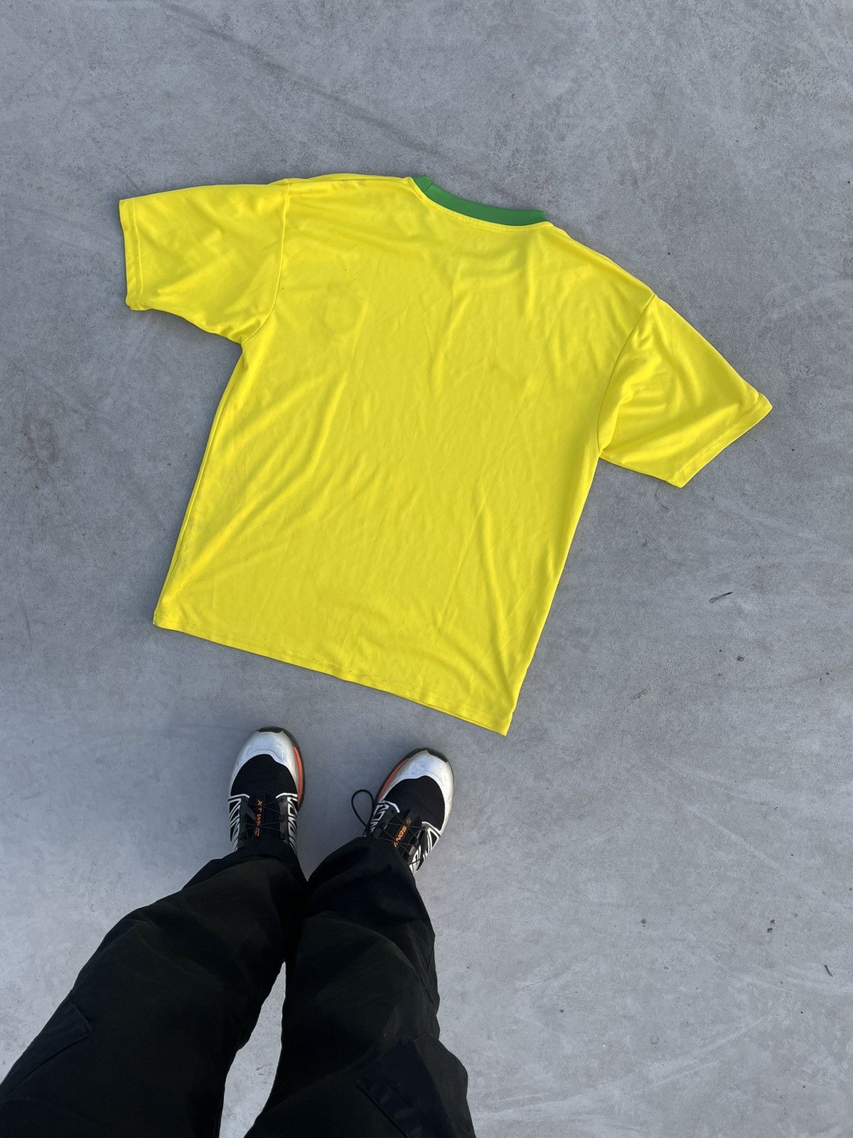 Vintage 2006 Football Shirt Nike Brazil Soccer Jersey Home Y2K Size US L / EU 52-54 / 3 - 8 Thumbnail