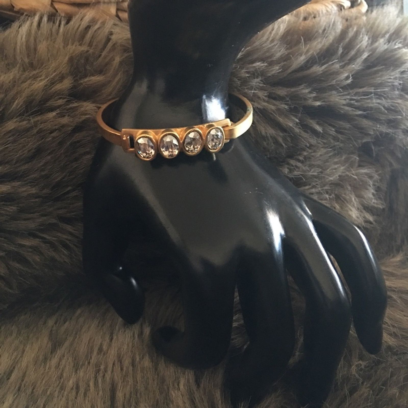 Vintage Vintage matte gold tone clear crystal bracelet Size ONE SIZE - 3 Thumbnail