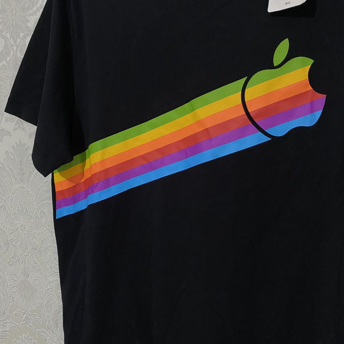 Band Tees NEW Vintage Apple Rainbow T-Shirt Size US M / EU 48-50 / 2 - 2 Thumbnail