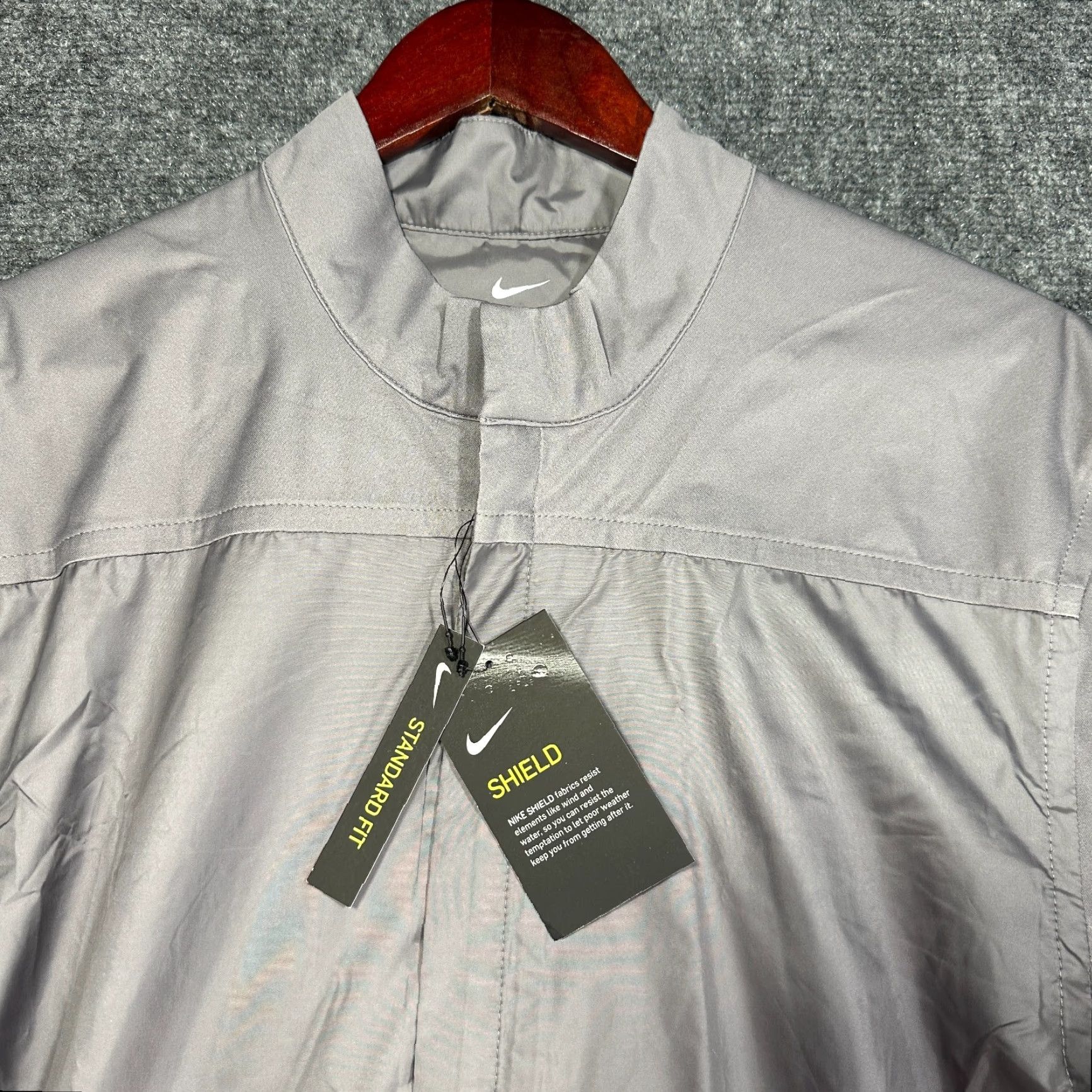 Nike Nike Shield Jacket Mens M Gray Standard Fit Zip Up Lightweight Pockets NEW Size US M / EU 48-50 / 2 - 4 Thumbnail