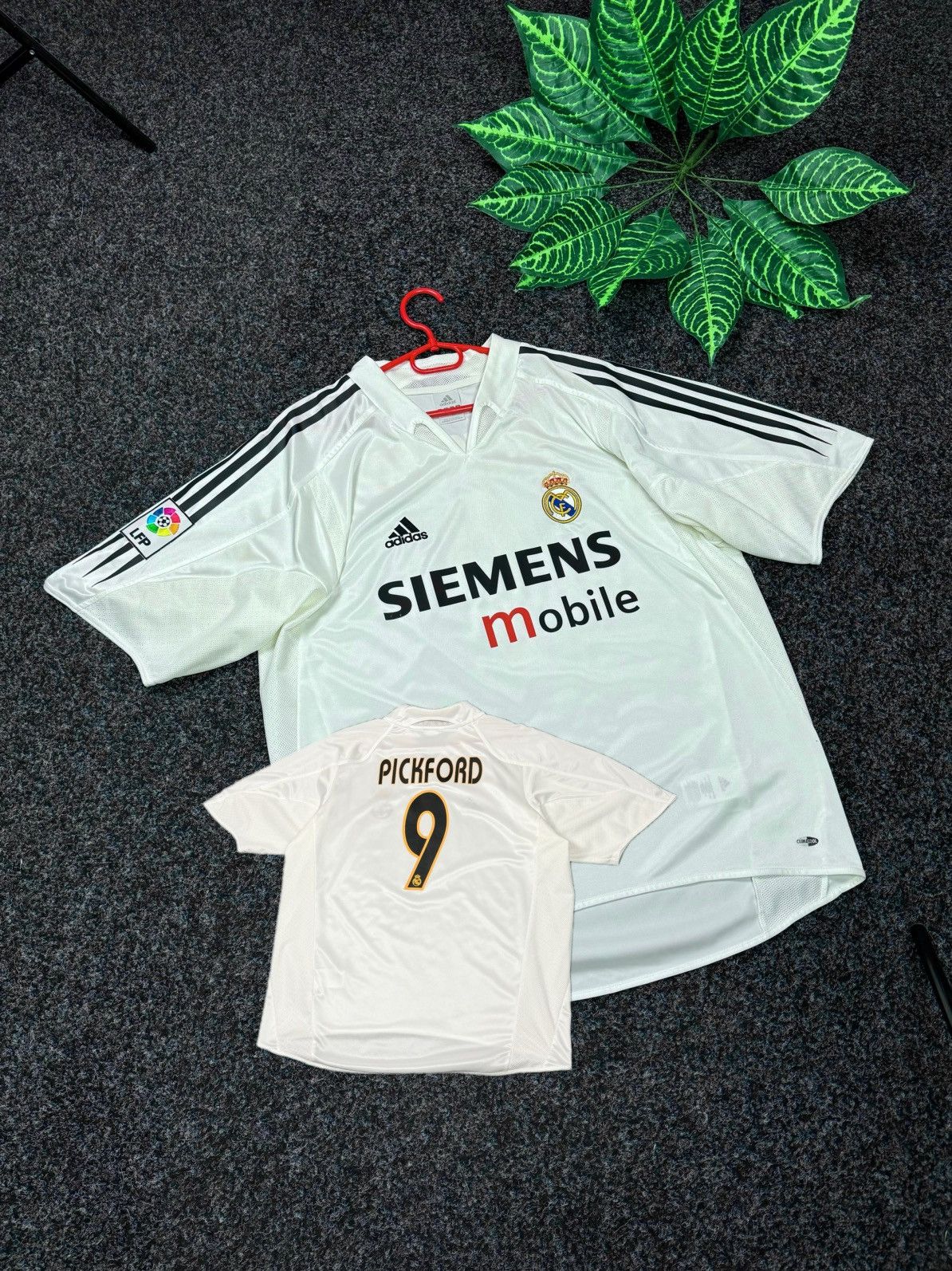 ADIDAS REAL MADRID SOCCER JERSEY VINTAGE 2004 #9 PICKFORD