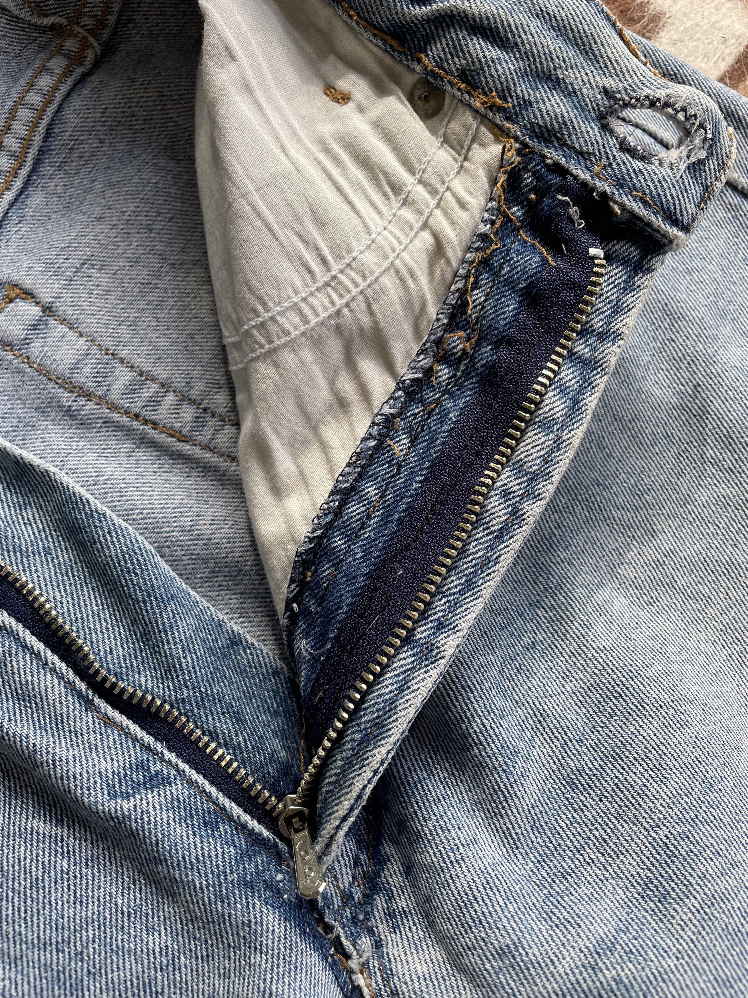 Diesel Diesel Vintage 80s Relaxed Light Blue Denim Jeans 7500AC Size US 31 - 7 Thumbnail